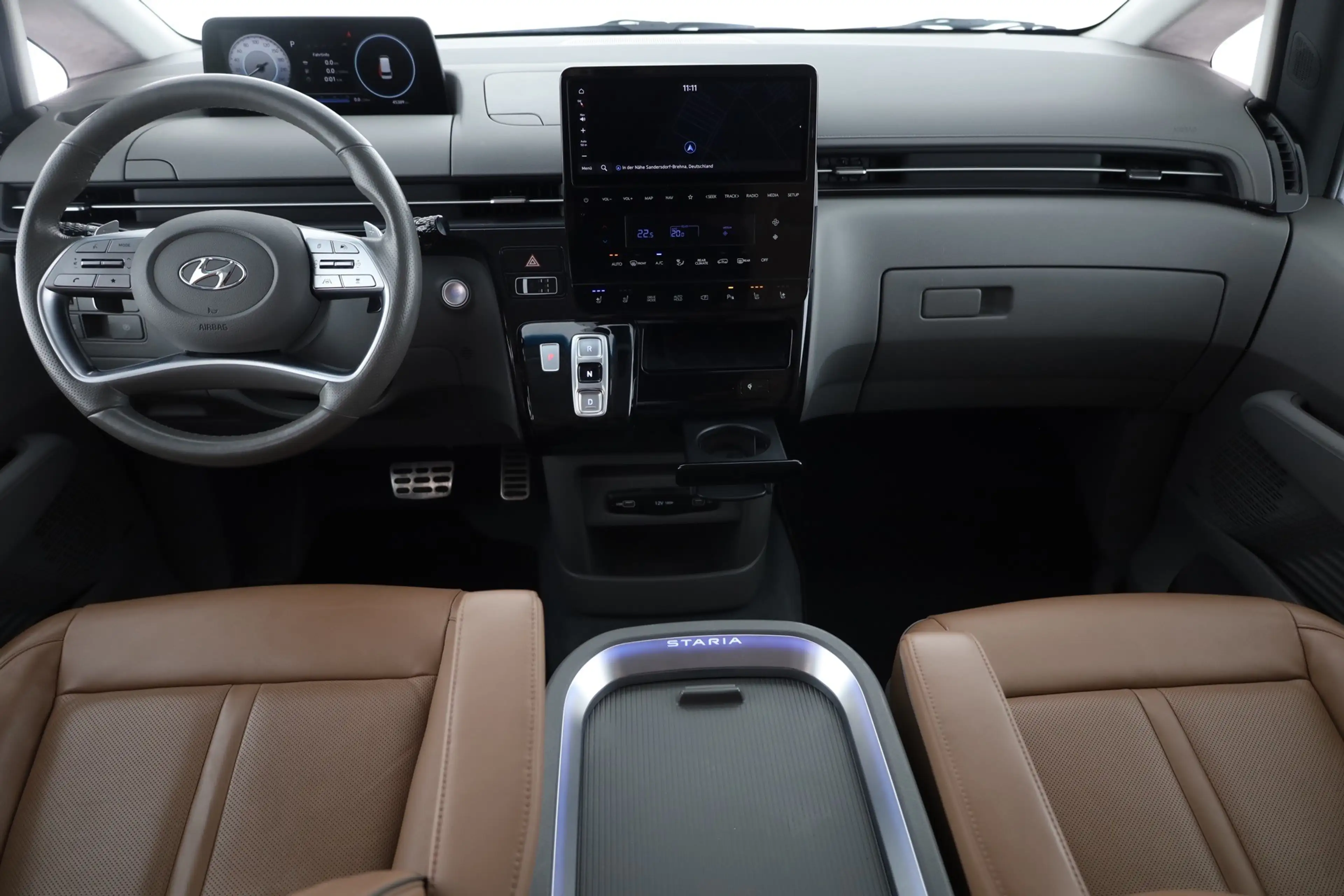 Hyundai STARIA 2.2 CRDI 4WD Signature AHK 7-Sitzer Bose — photo 10