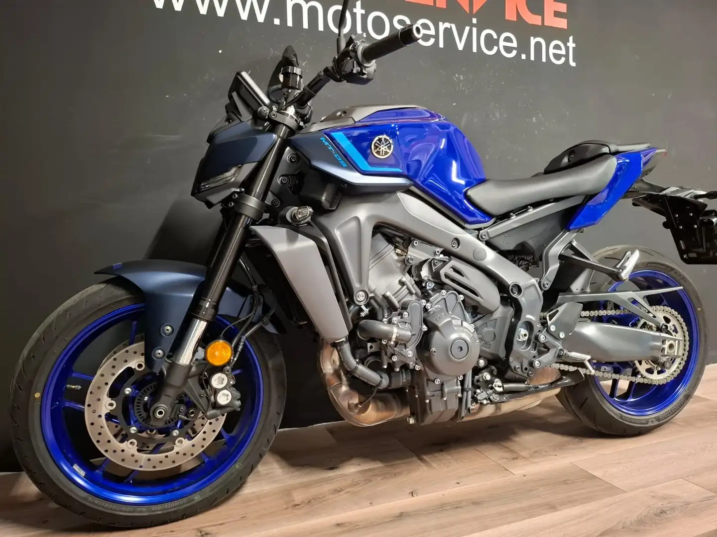 Yamaha MT-09 Y-AMT Blu/Azzurro - 2
