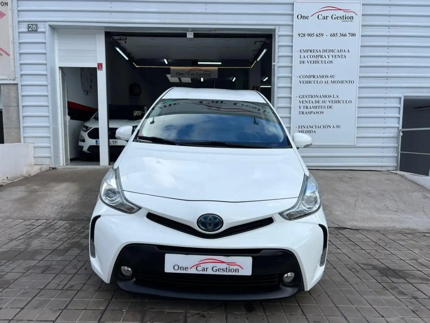 Toyota Prius Prius+ 1.8 Advance Blanco - 2
