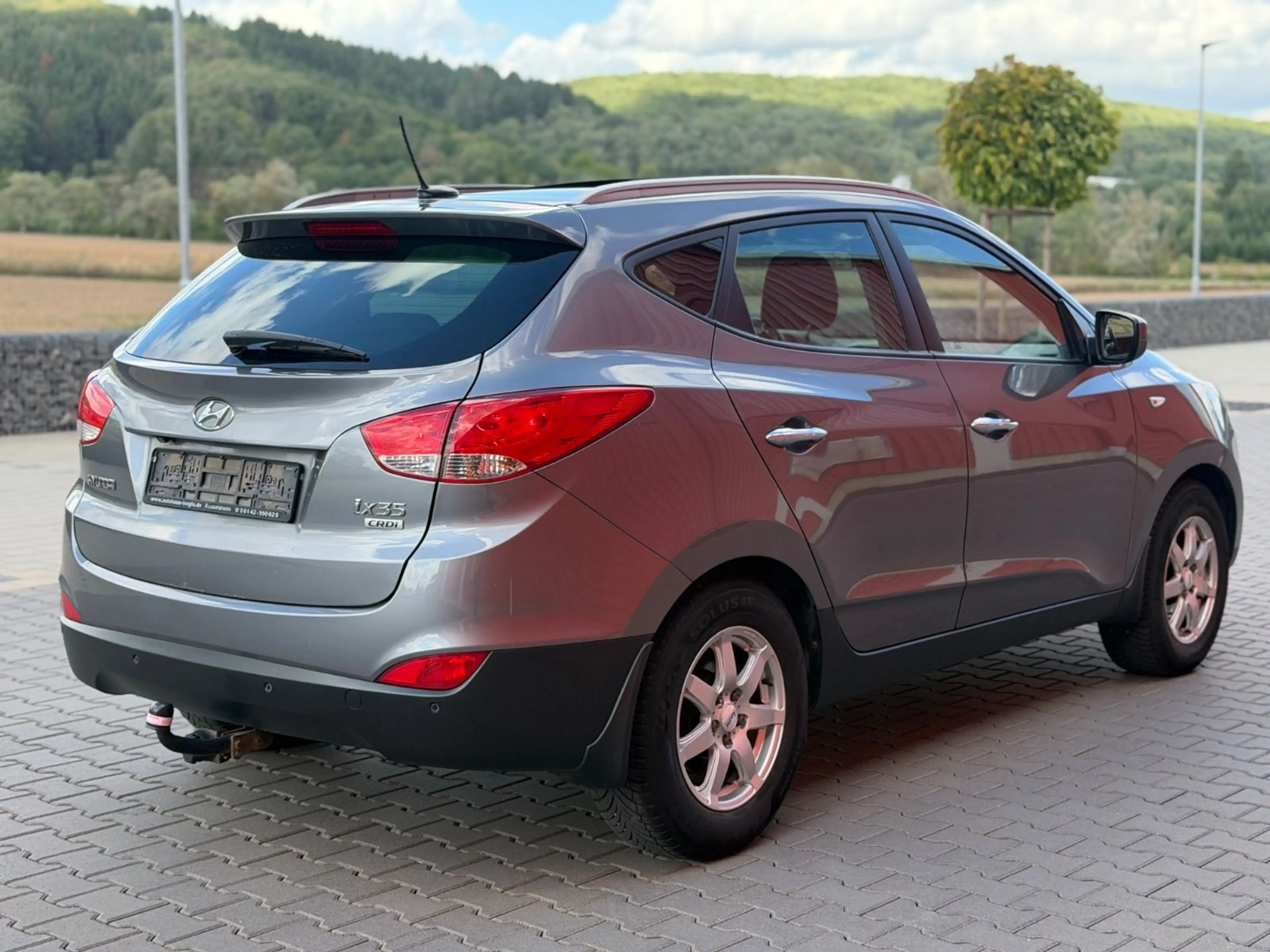 Hyundai iX35 4x4 Automatik Xenon Navi Leder Pano AHK PDC — photo 7