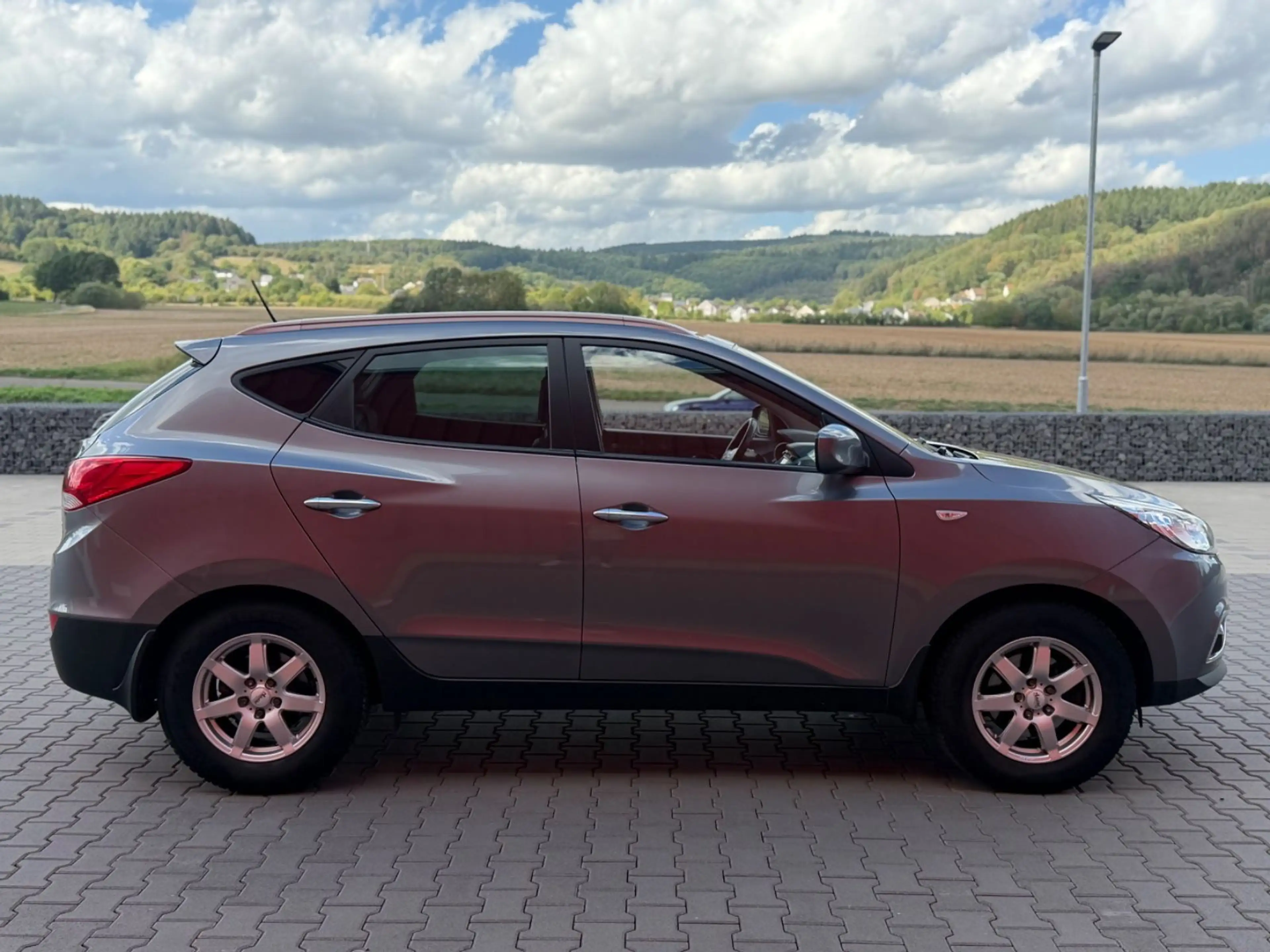 Hyundai iX35 4x4 Automatik Xenon Navi Leder Pano AHK PDC — photo 8