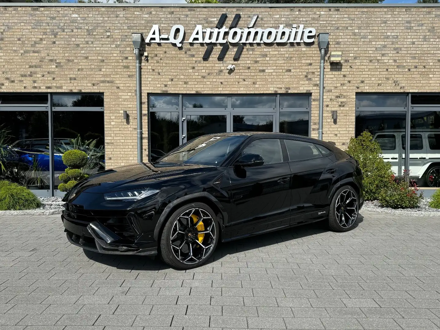 Lamborghini Urus 4.0 V8 Performante Schwarz - 1