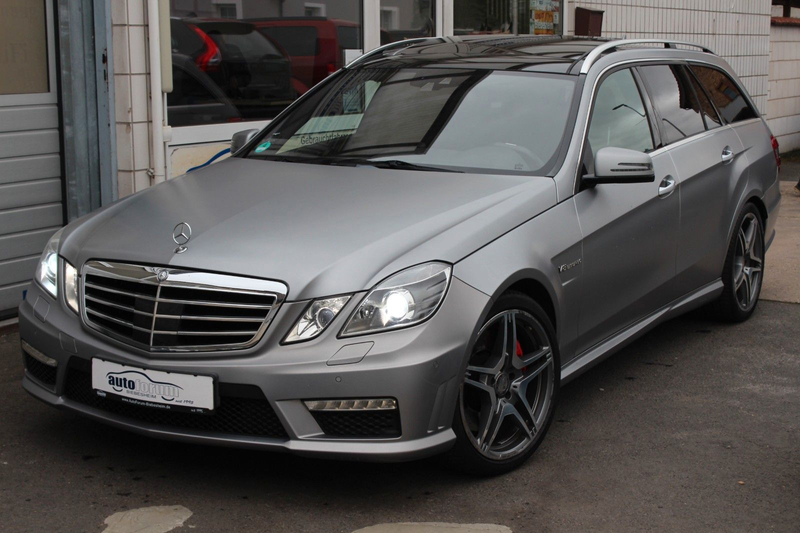 Mercedes-Benz E 63 AMG T Exklusiv Nachtsicht*Panorama*Distroni — photo 2