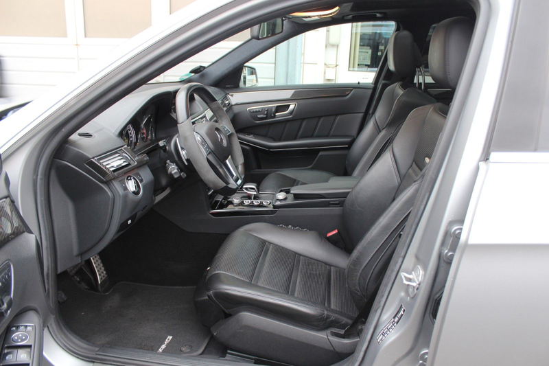 Mercedes-Benz E 63 AMG T Exklusiv Nachtsicht*Panorama*Distroni — photo 7
