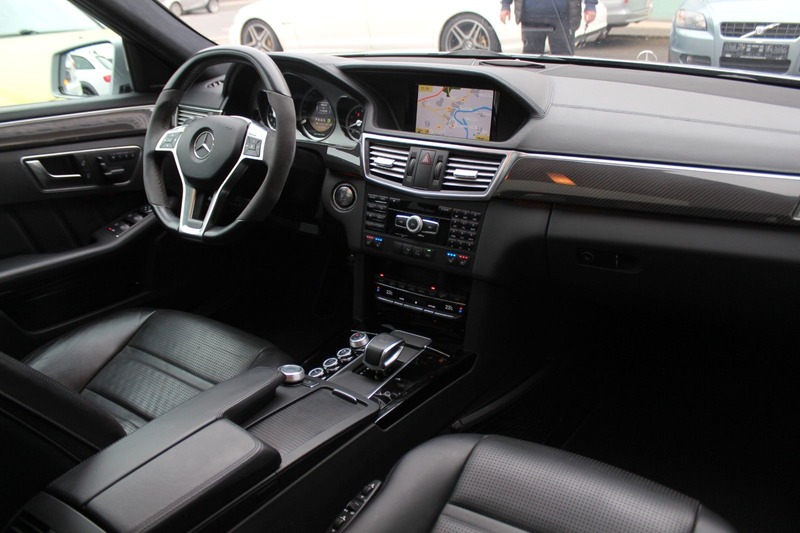 Mercedes-Benz E 63 AMG T Exklusiv Nachtsicht*Panorama*Distroni — photo 14