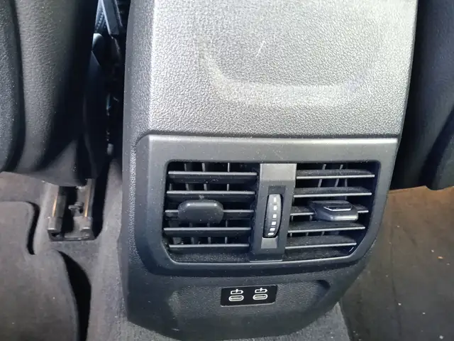 BMW 1 Series view 14
