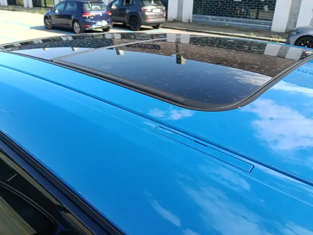 BMW 1 Series view 10
