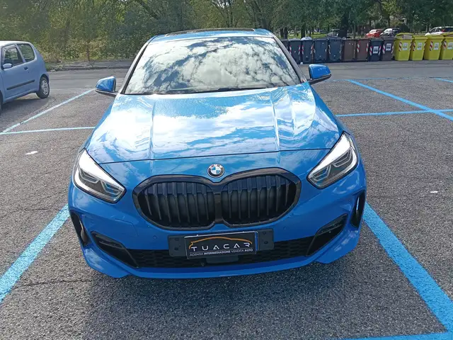 BMW 1 Series view 2