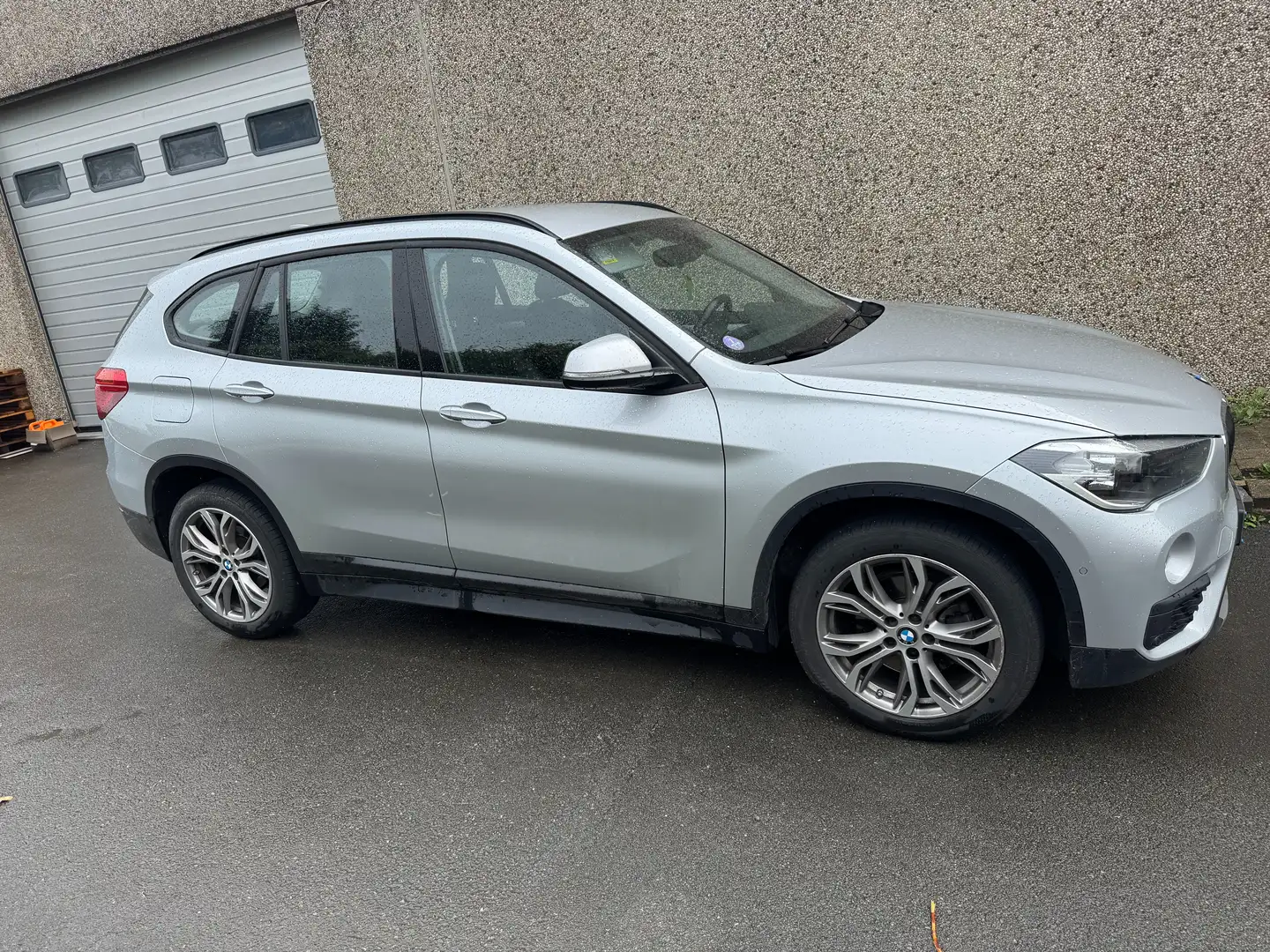 BMW X1 X1 1.5iA sDrive18 Argent - 2