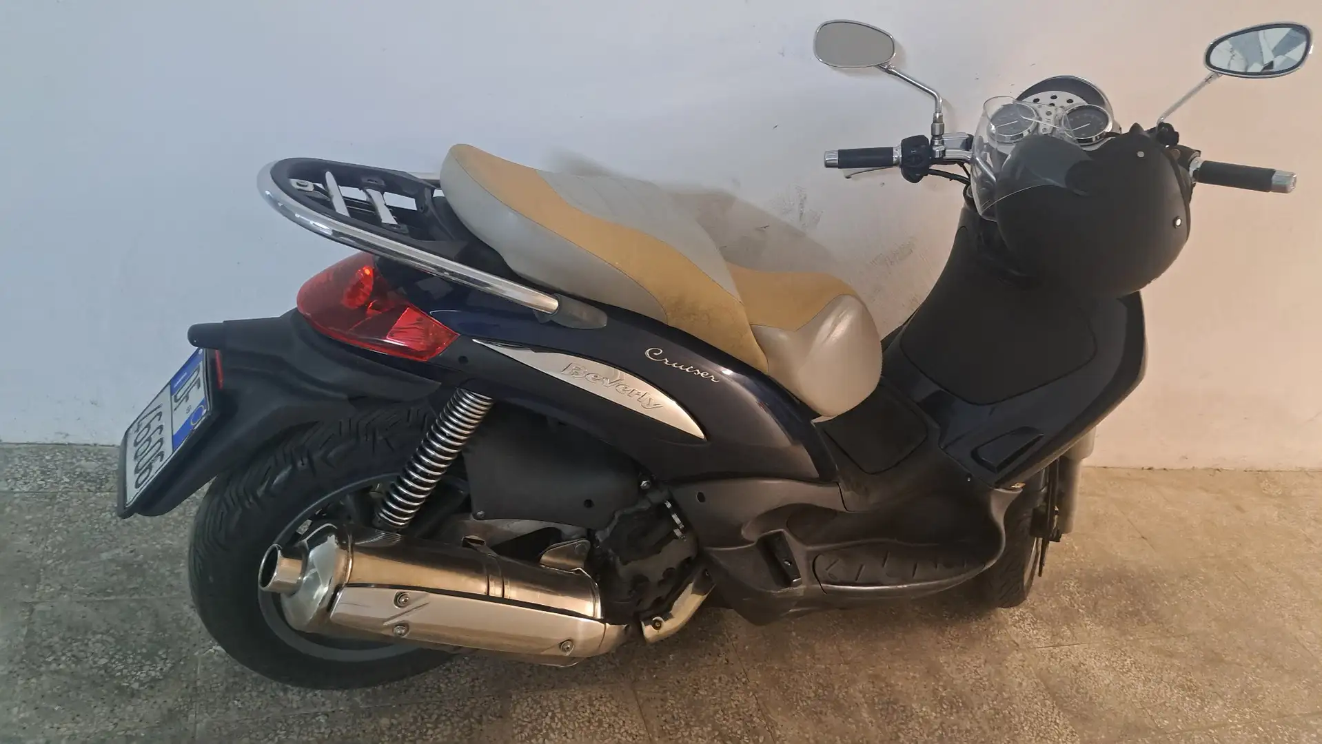 Piaggio Beverly 500 Niebieski - 2