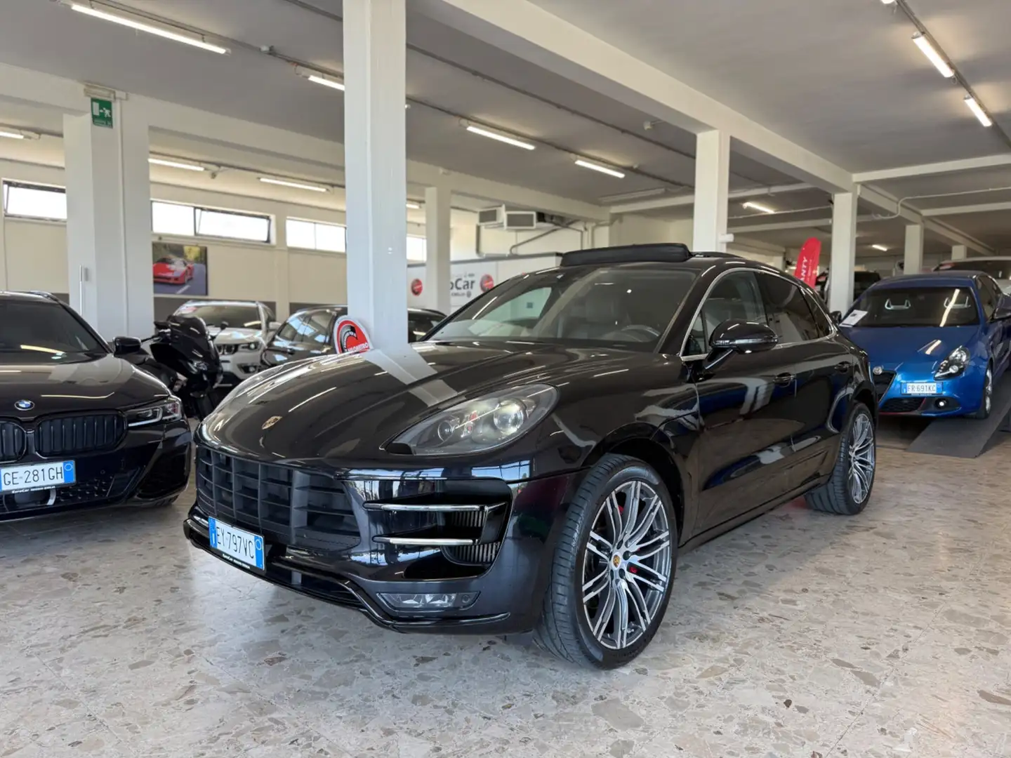 Porsche Macan 3.6 Turbo Nero - 1