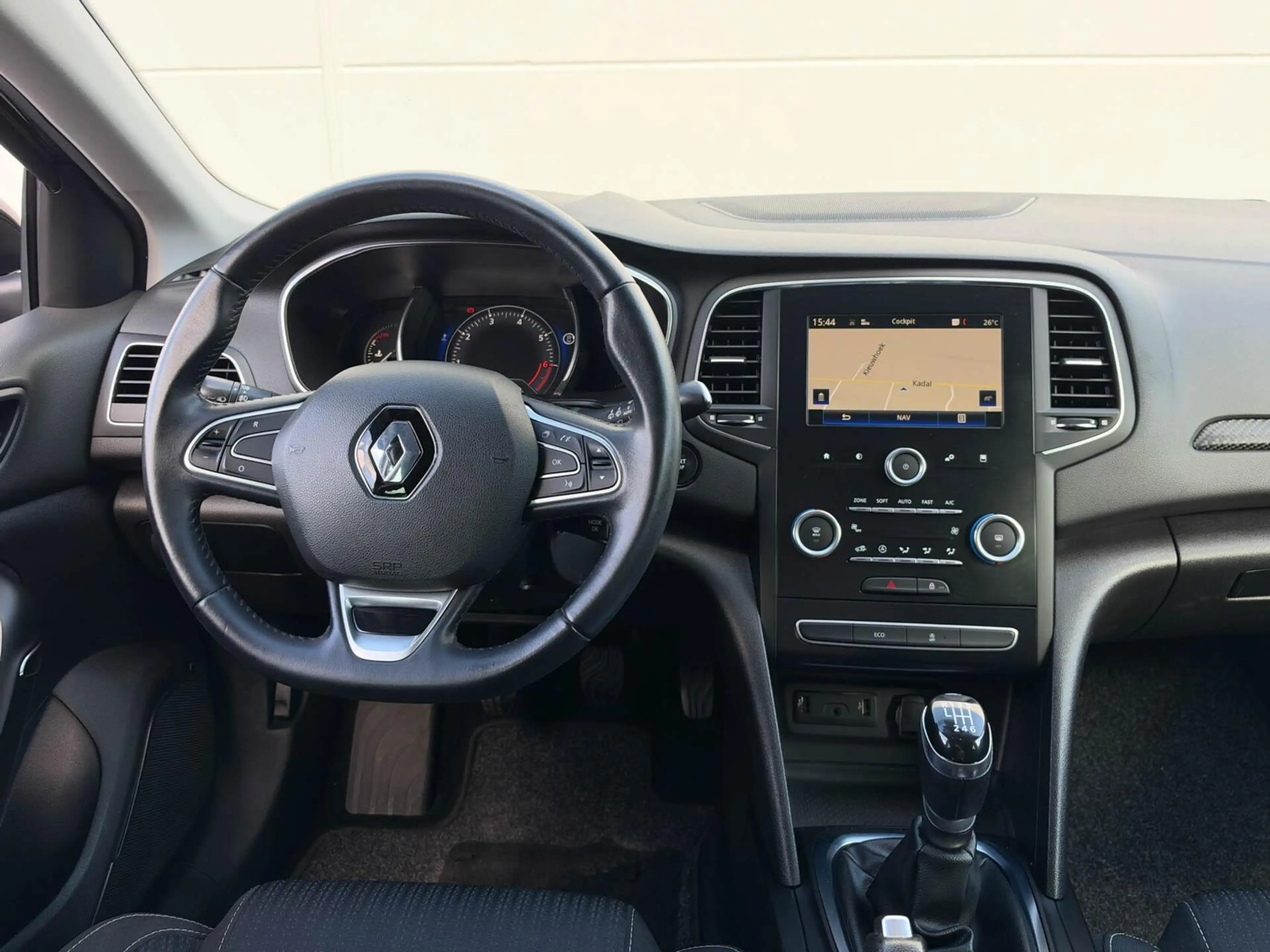 Renault Megane Estate 1.2 TCe 100pk Limited | Navigatie | Privacy — photo 18