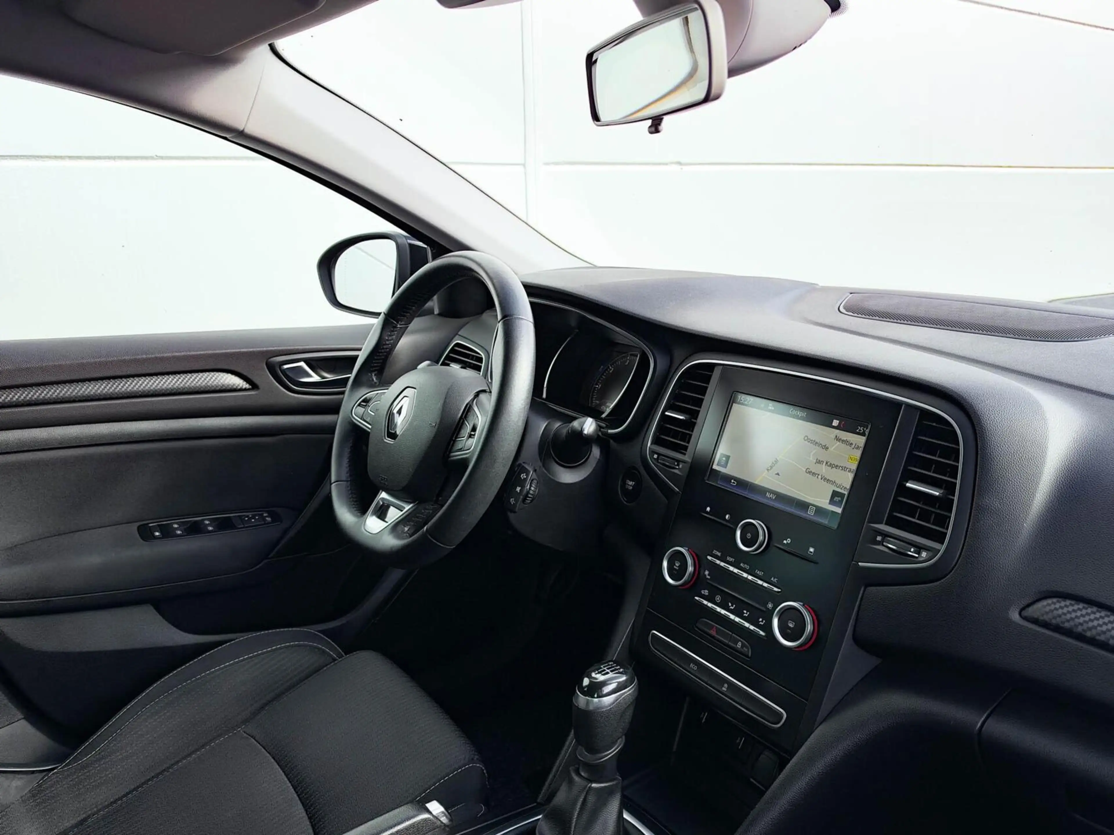 Renault Megane Estate 1.2 TCe 100pk Limited | Navigatie | Privacy — photo 13