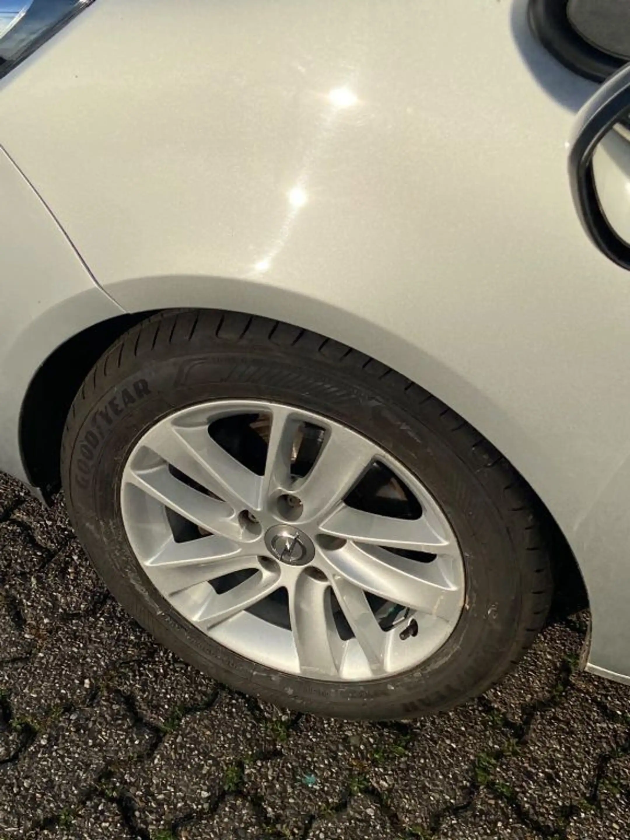 Opel Meriva 1.4 drive — photo 13