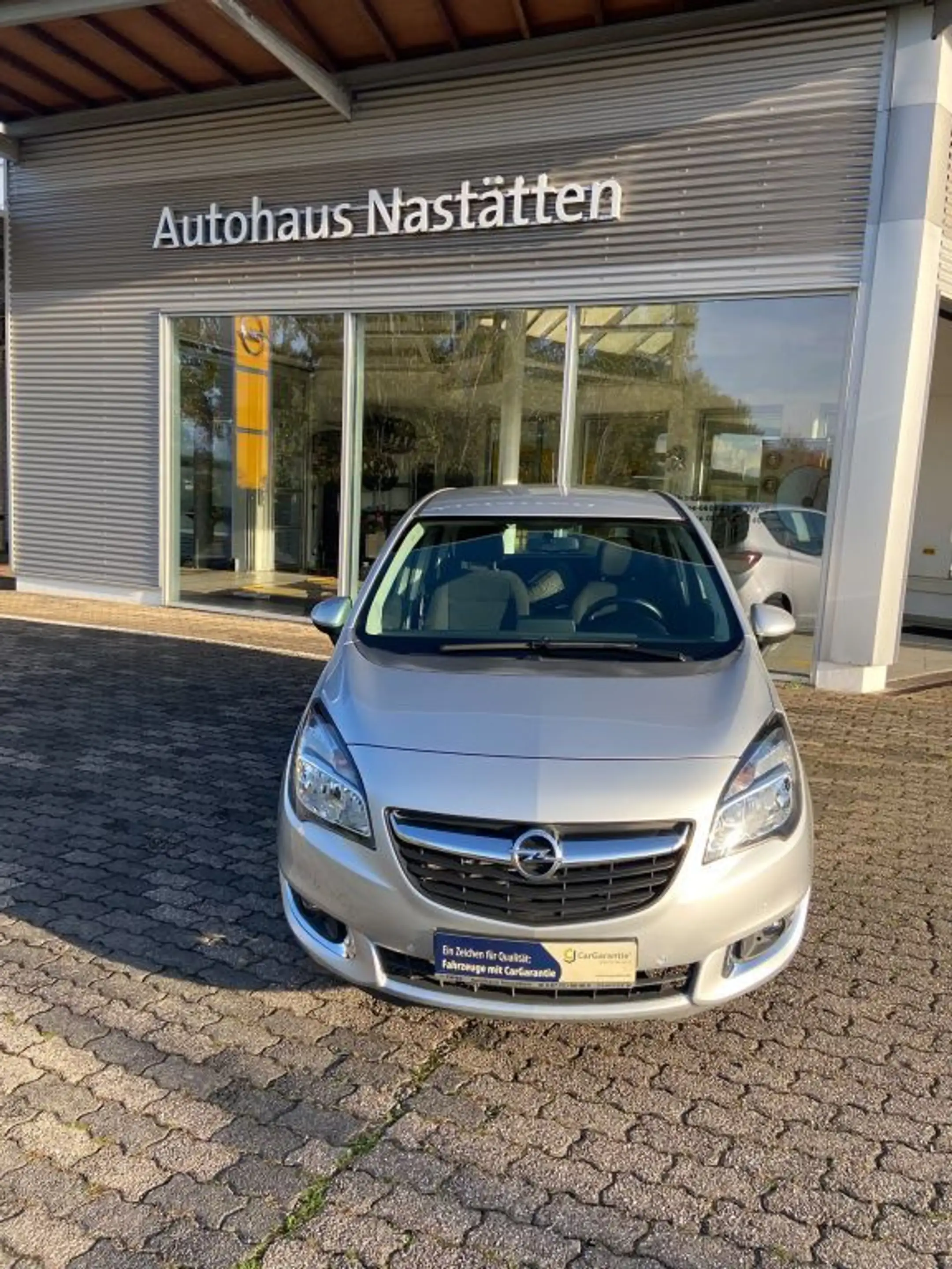 Opel Meriva 1.4 drive — photo 2