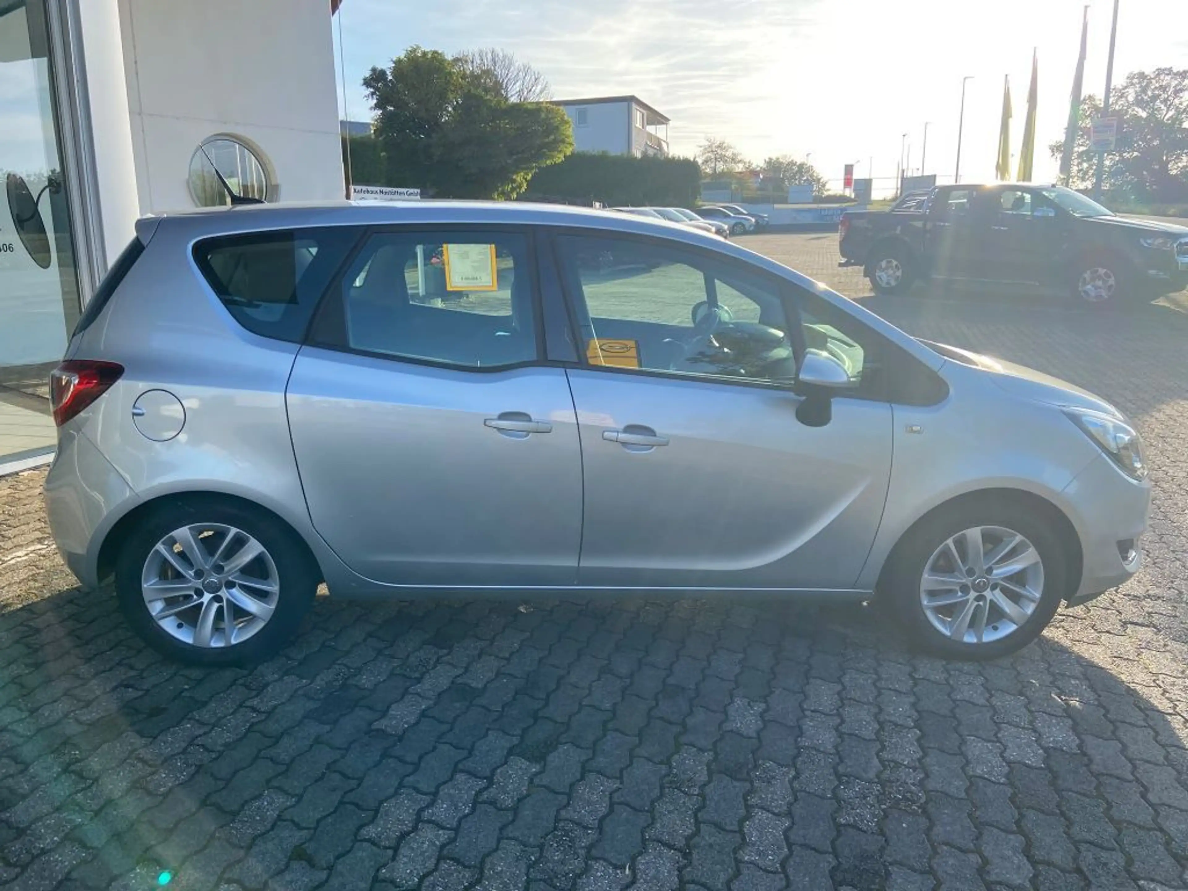 Opel Meriva 1.4 drive — photo 3