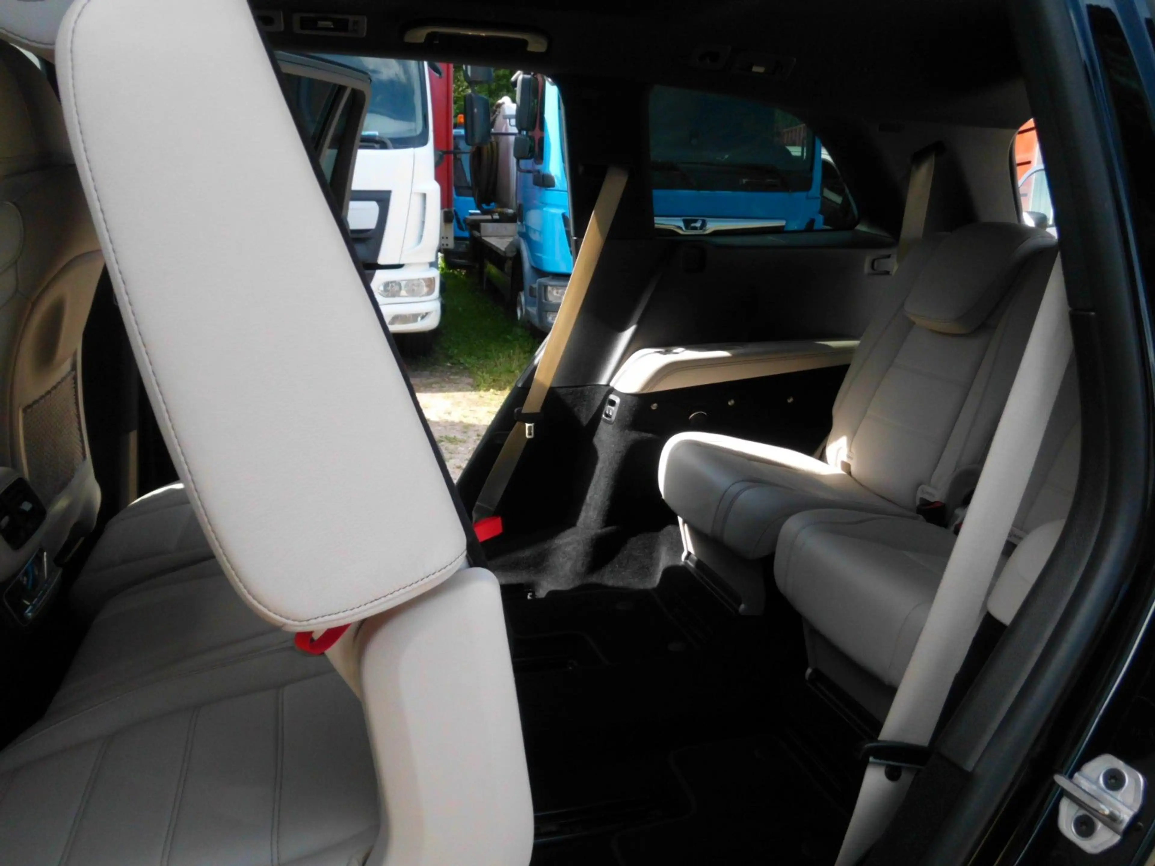 Mercedes-Benz GLS 400 d 4Matic AMG-Line 7 Sitze Vollaustattung — photo 22