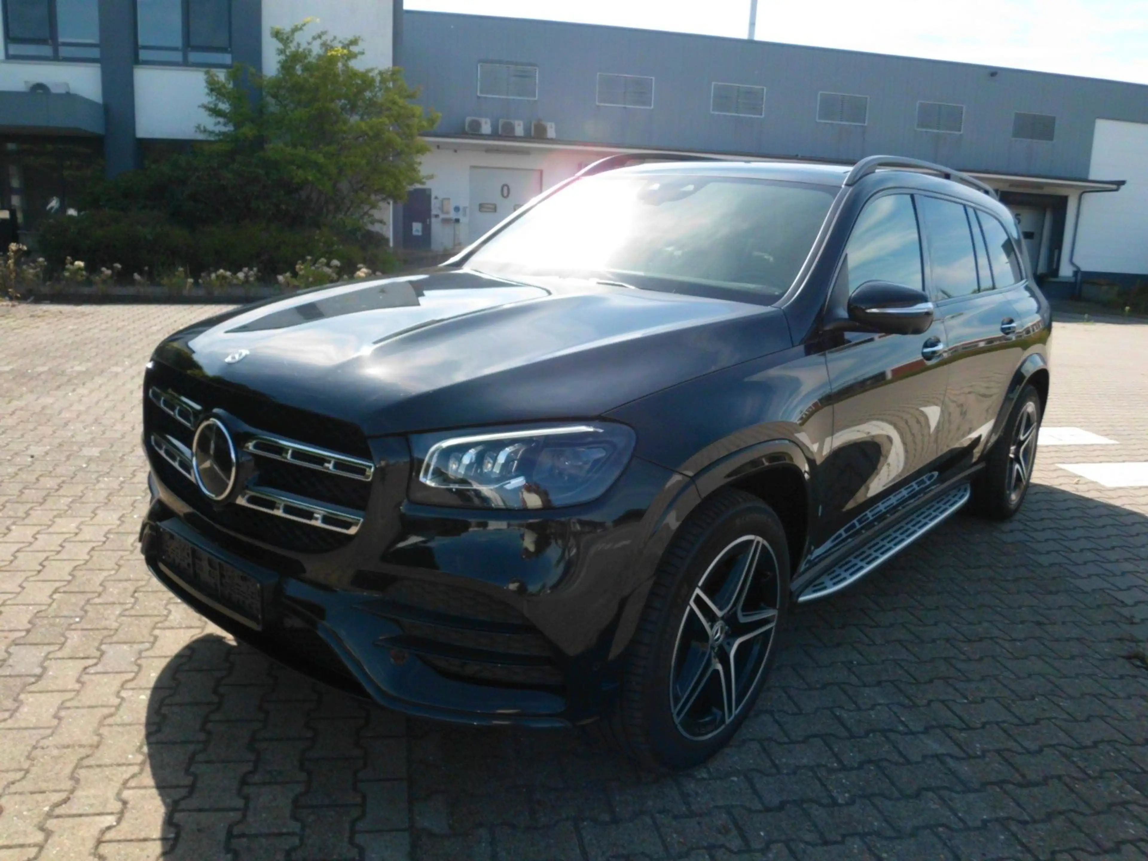 Mercedes-Benz GLS 400 d 4Matic AMG-Line 7 Sitze Vollaustattung — photo 5