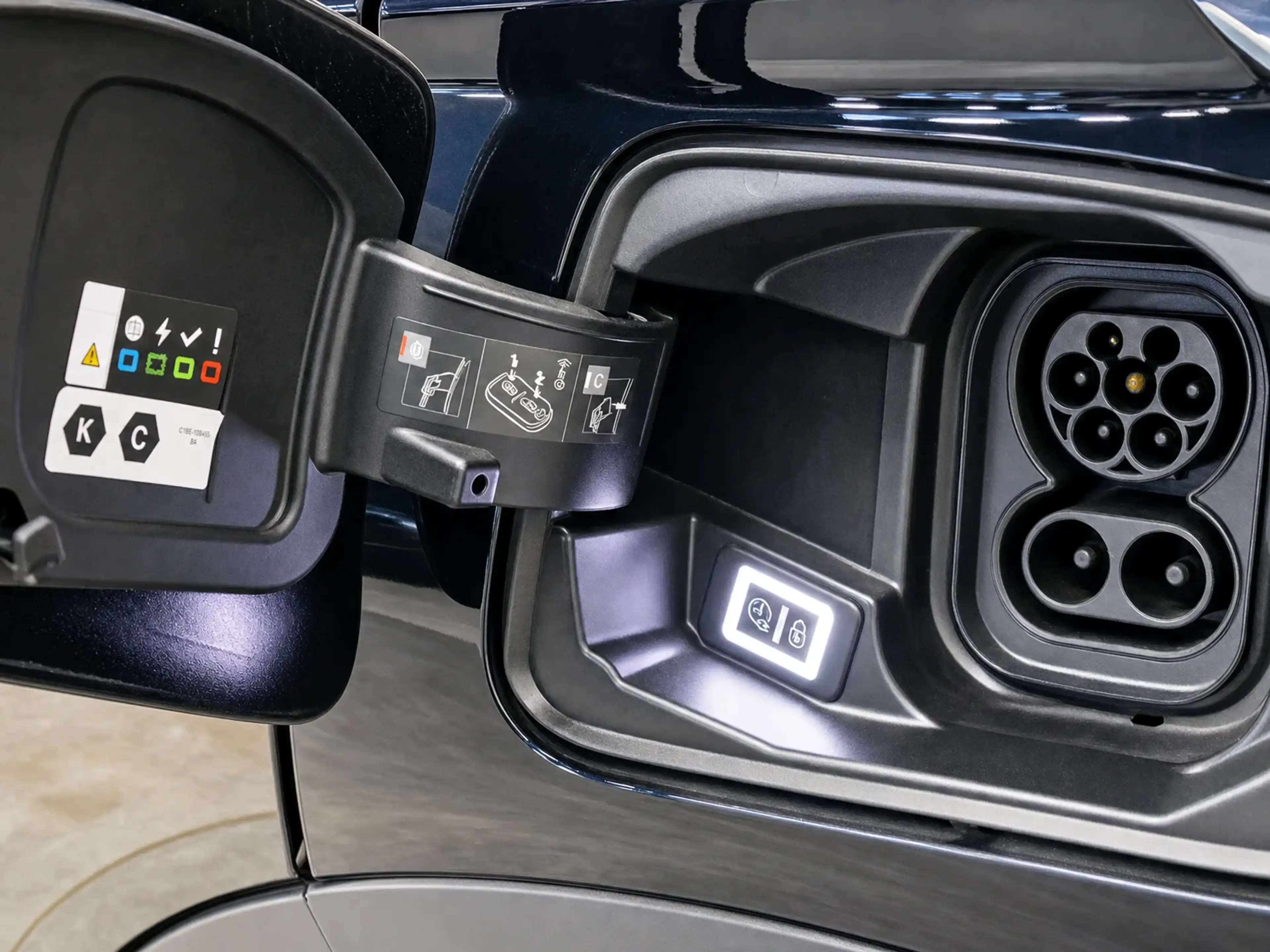 DS Automobiles DS 3 Crossback 50 kWh E-Tense Grand Chic CARPLAY, CAMERA, ZETELVE — photo 4
