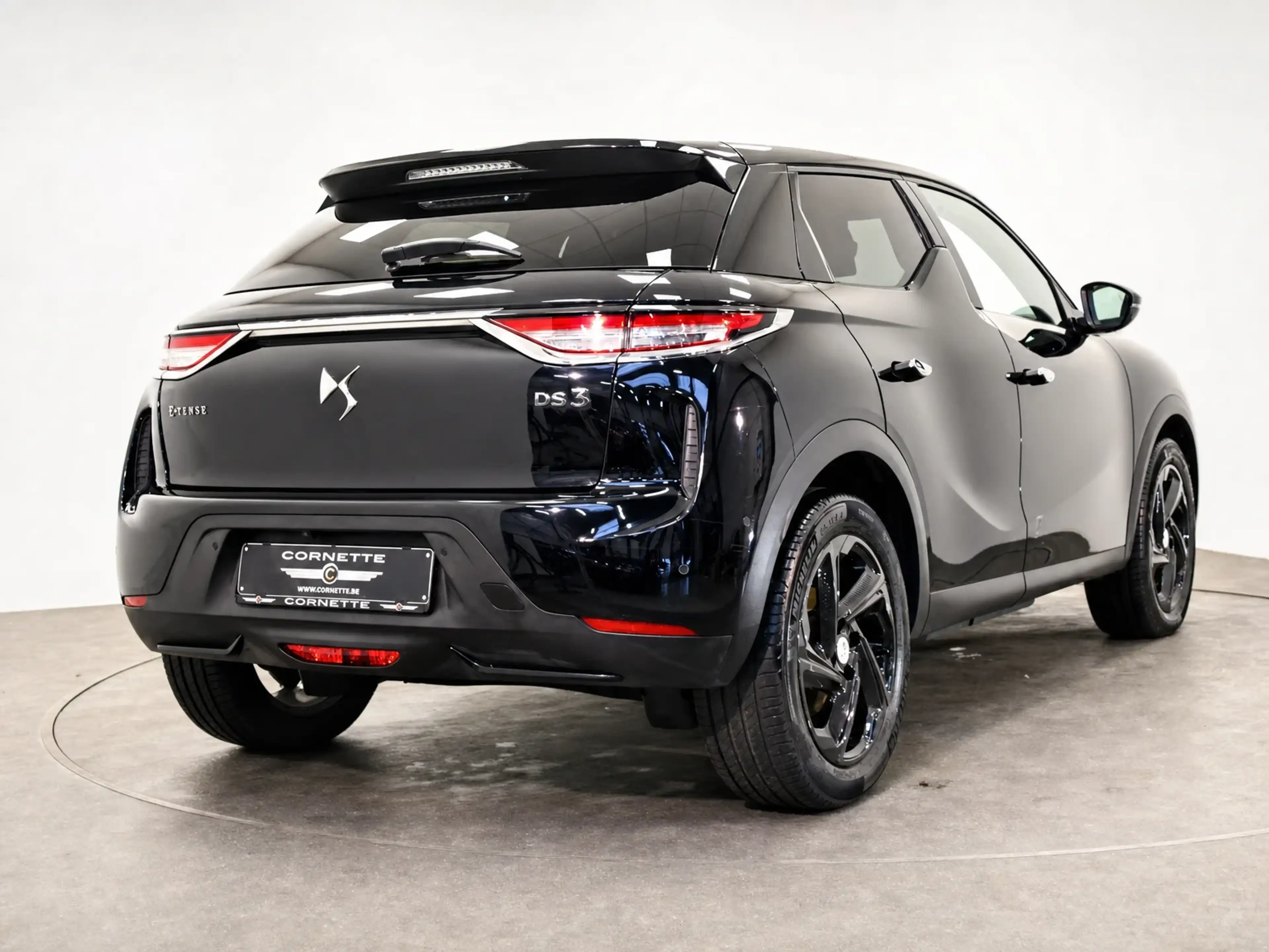 DS Automobiles DS 3 Crossback 50 kWh E-Tense Grand Chic CARPLAY, CAMERA, ZETELVE — photo 9