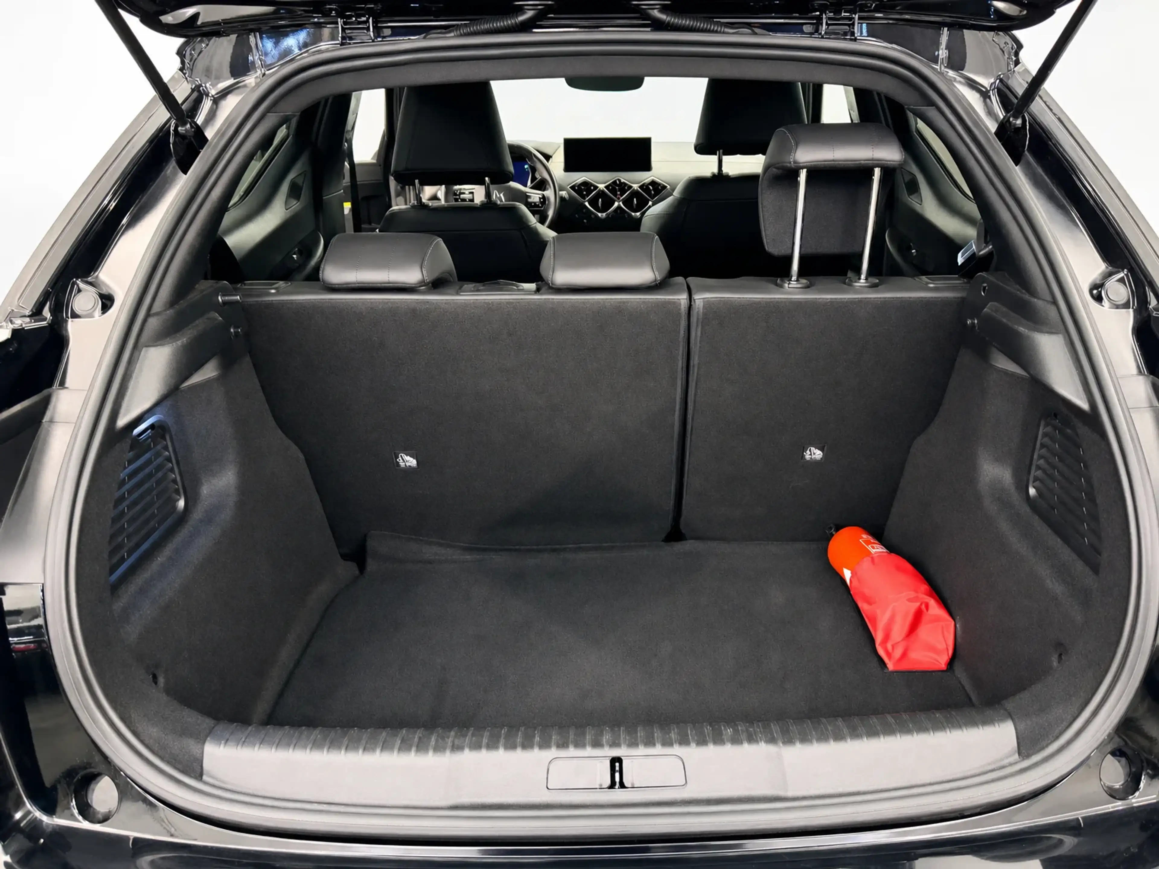 DS Automobiles DS 3 Crossback 50 kWh E-Tense Grand Chic CARPLAY, CAMERA, ZETELVE — photo 7