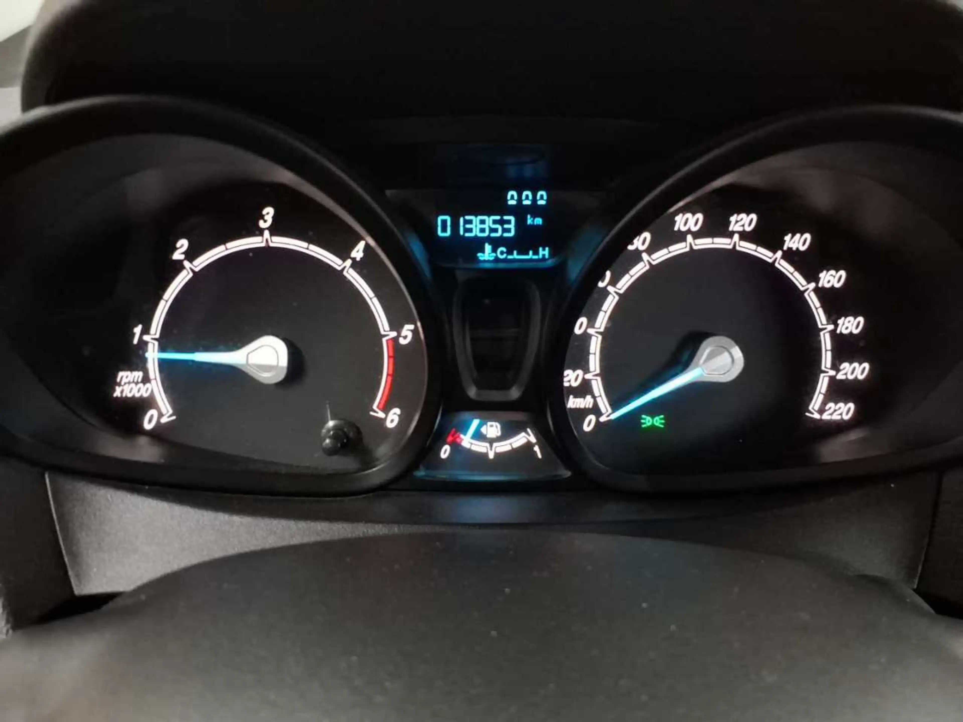 Ford Tourneo Tourneo Courier 1.5 TDCi Trend — photo 11