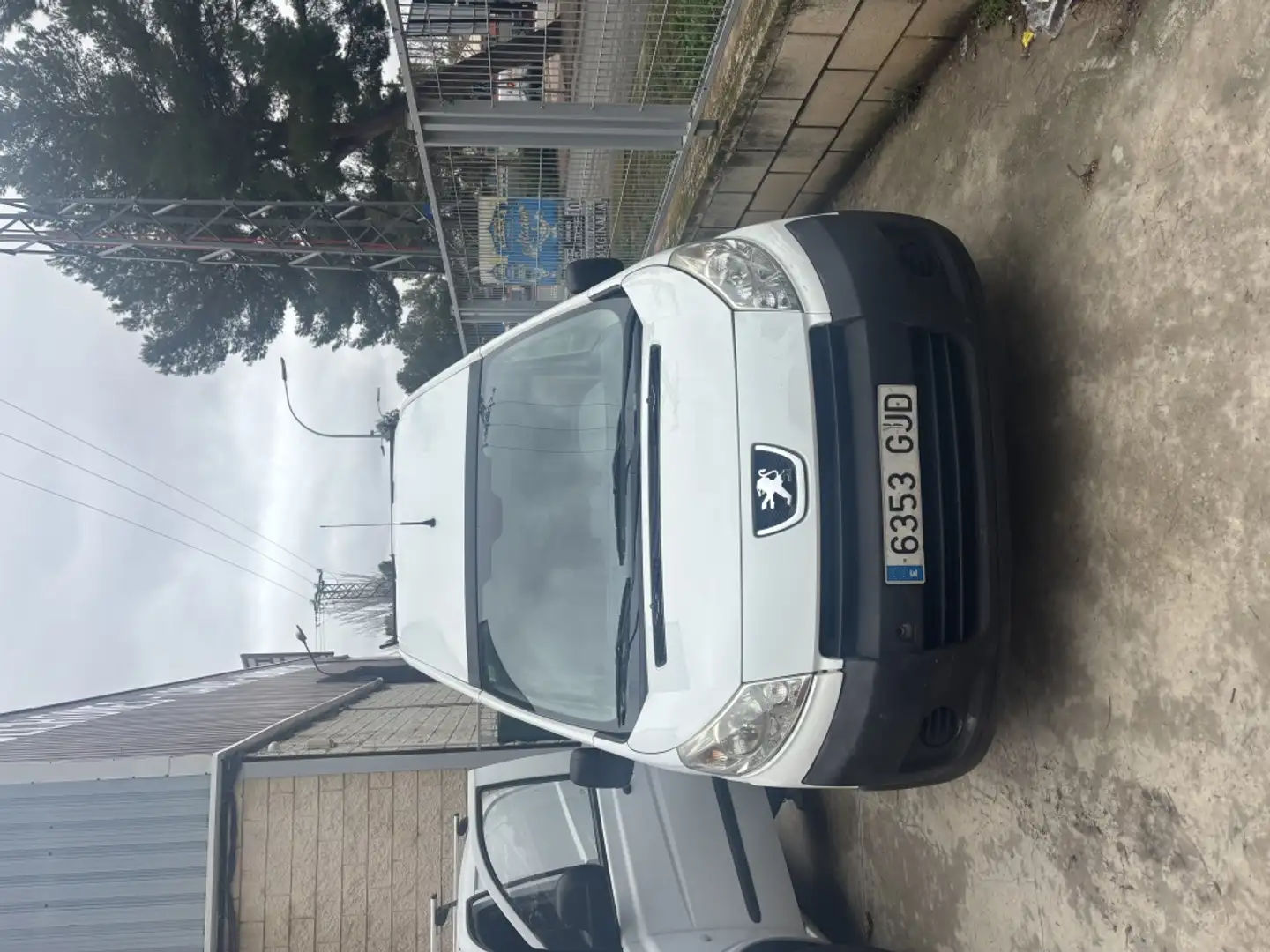 Peugeot Expert 2.0HDI Business L2 120 Weiß - 1