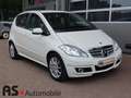 Mercedes-Benz A 200 1.Hand*HU 07/27*Temp*SHZ*PDCv+h*Garantie Білий - thumbnail 1
