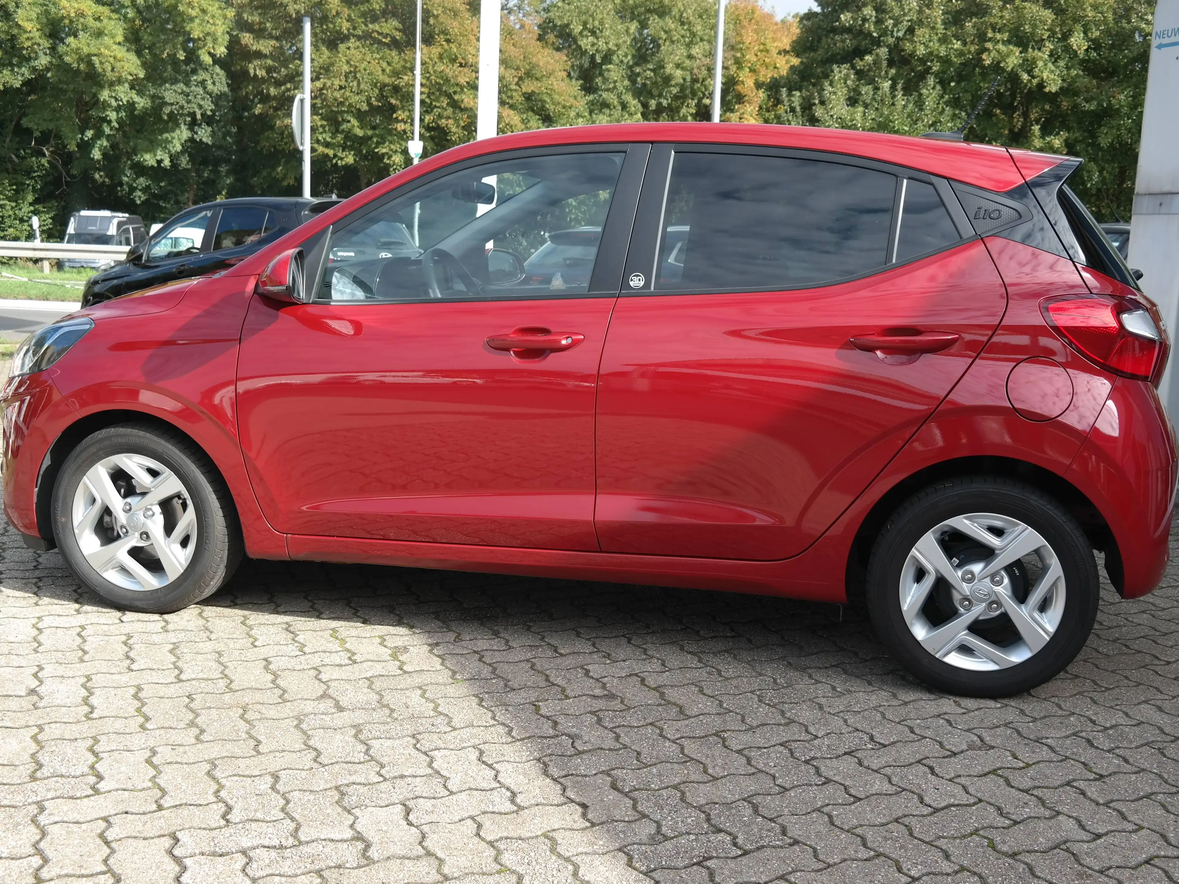 Hyundai i10 Edition 30*1.Hand*Scheckheft*8-fach bereift*Lichtsensor*DAB-Radio — photo 9