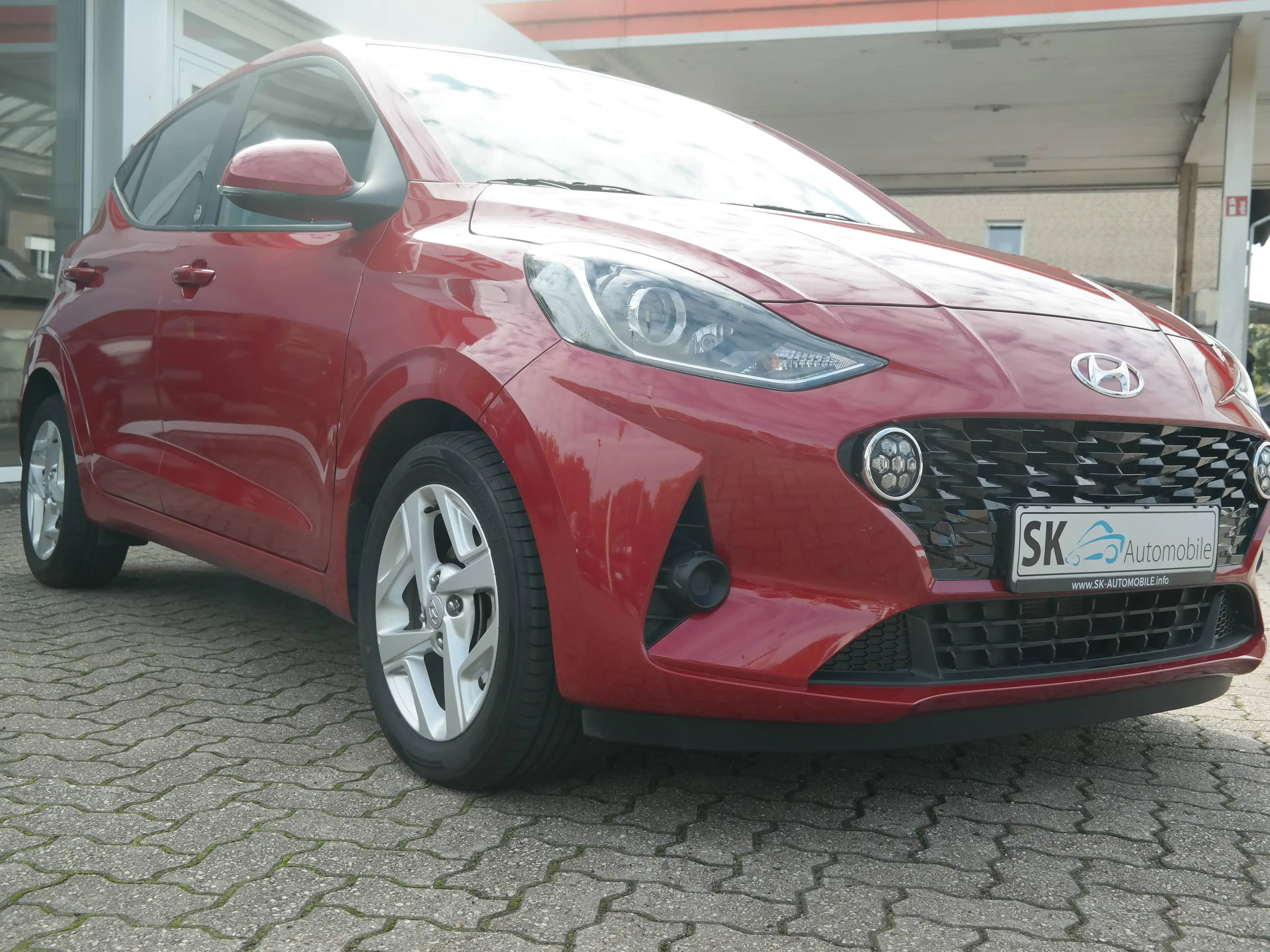 Hyundai i10 Edition 30*1.Hand*Scheckheft*8-fach bereift*Lichtsensor*DAB-Radio — photo 3