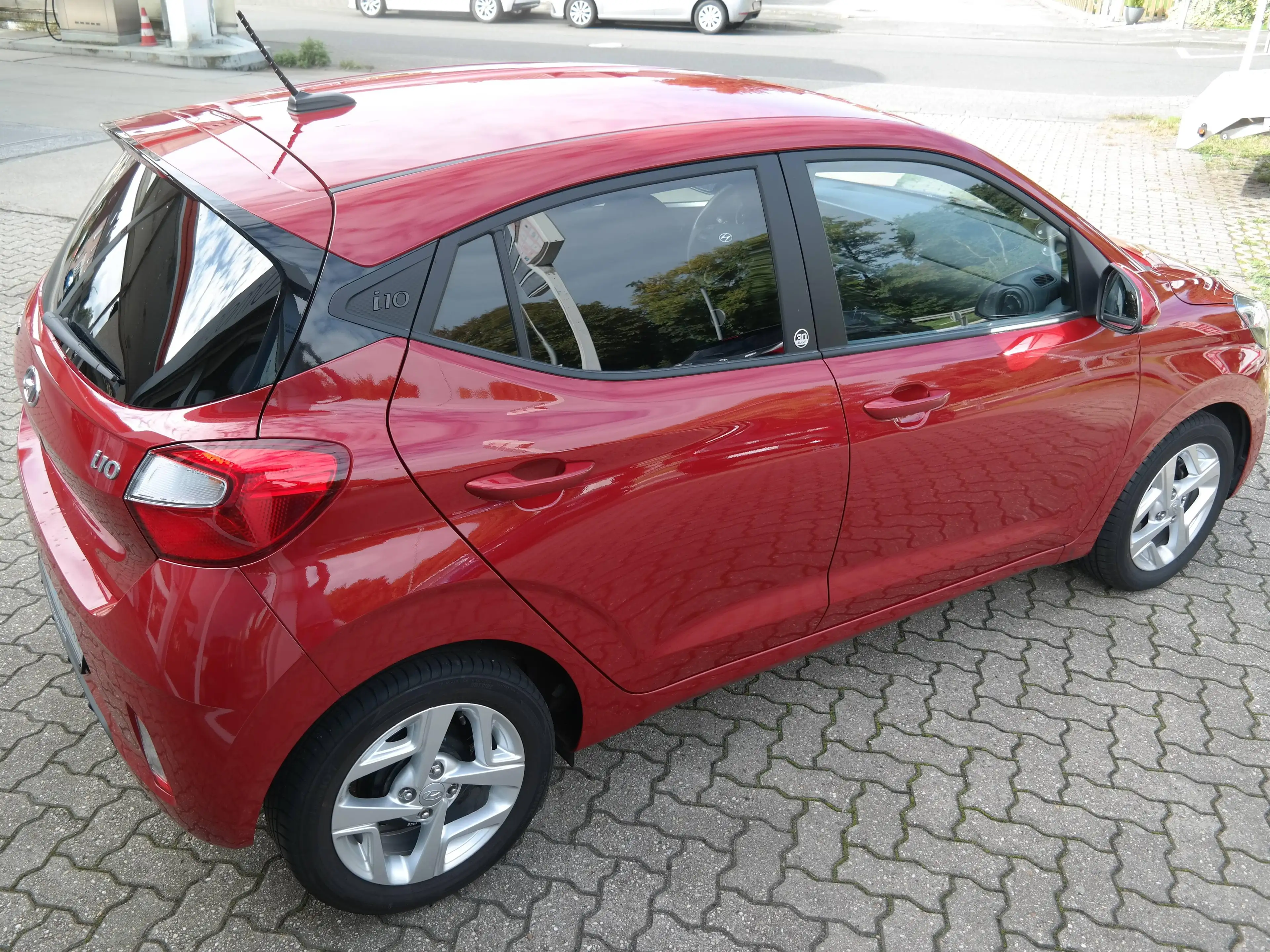 Hyundai i10 Edition 30*1.Hand*Scheckheft*8-fach bereift*Lichtsensor*DAB-Radio — photo 6