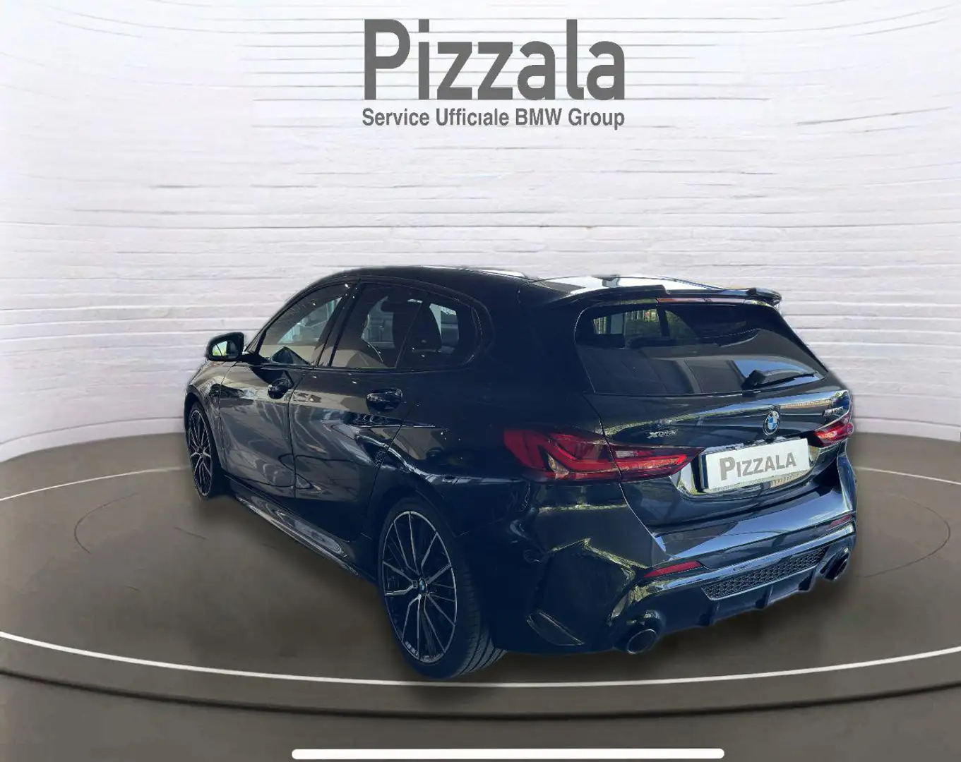 BMW M135 i xDrive Noir - 2