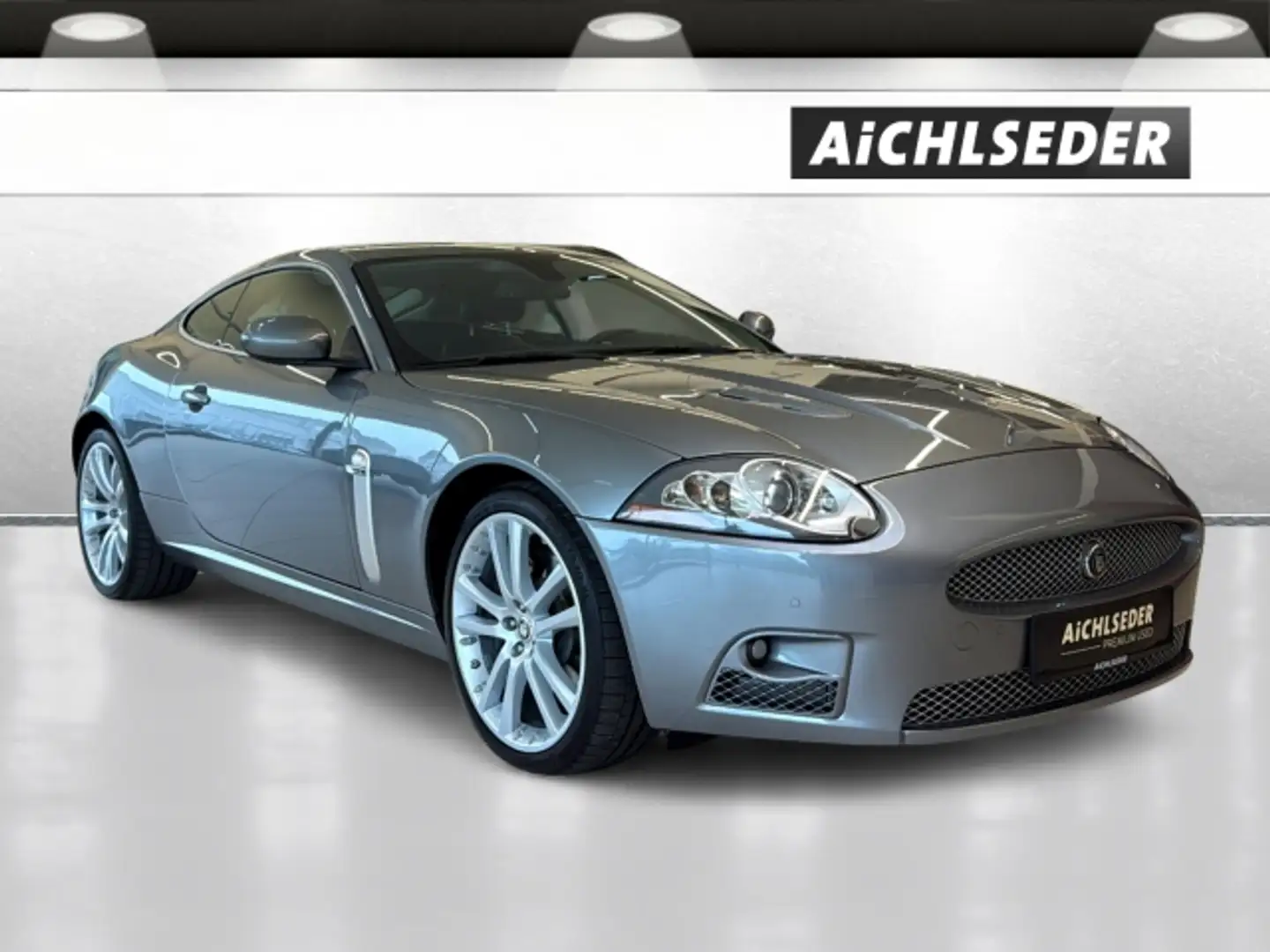 Jaguar XKR 4,2 S/C Coupe Grijs - 1