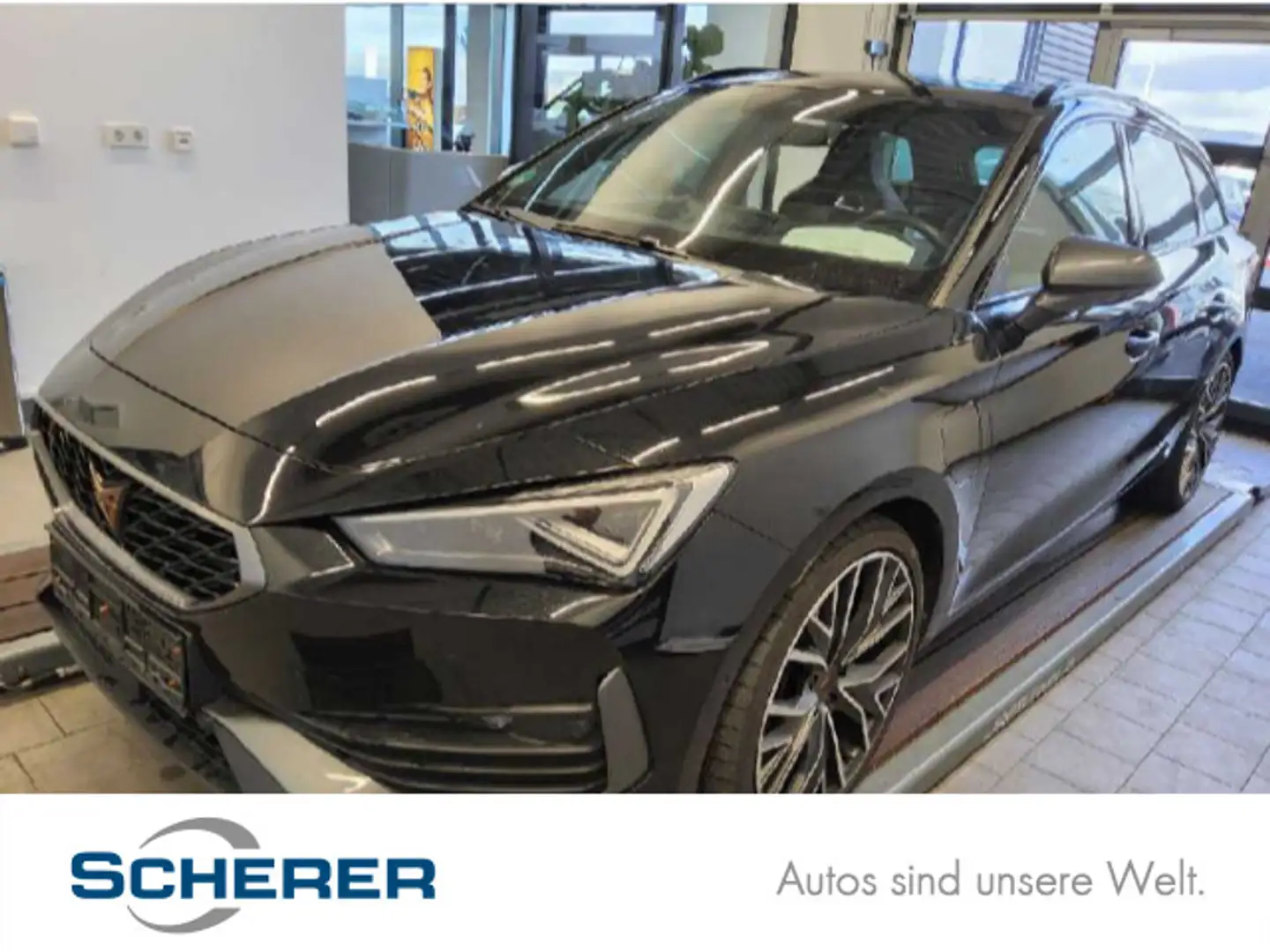 CUPRA Leon Sportstourer 1.4 e-HYBRID MATRIX LEDER AHK Schwarz - 1