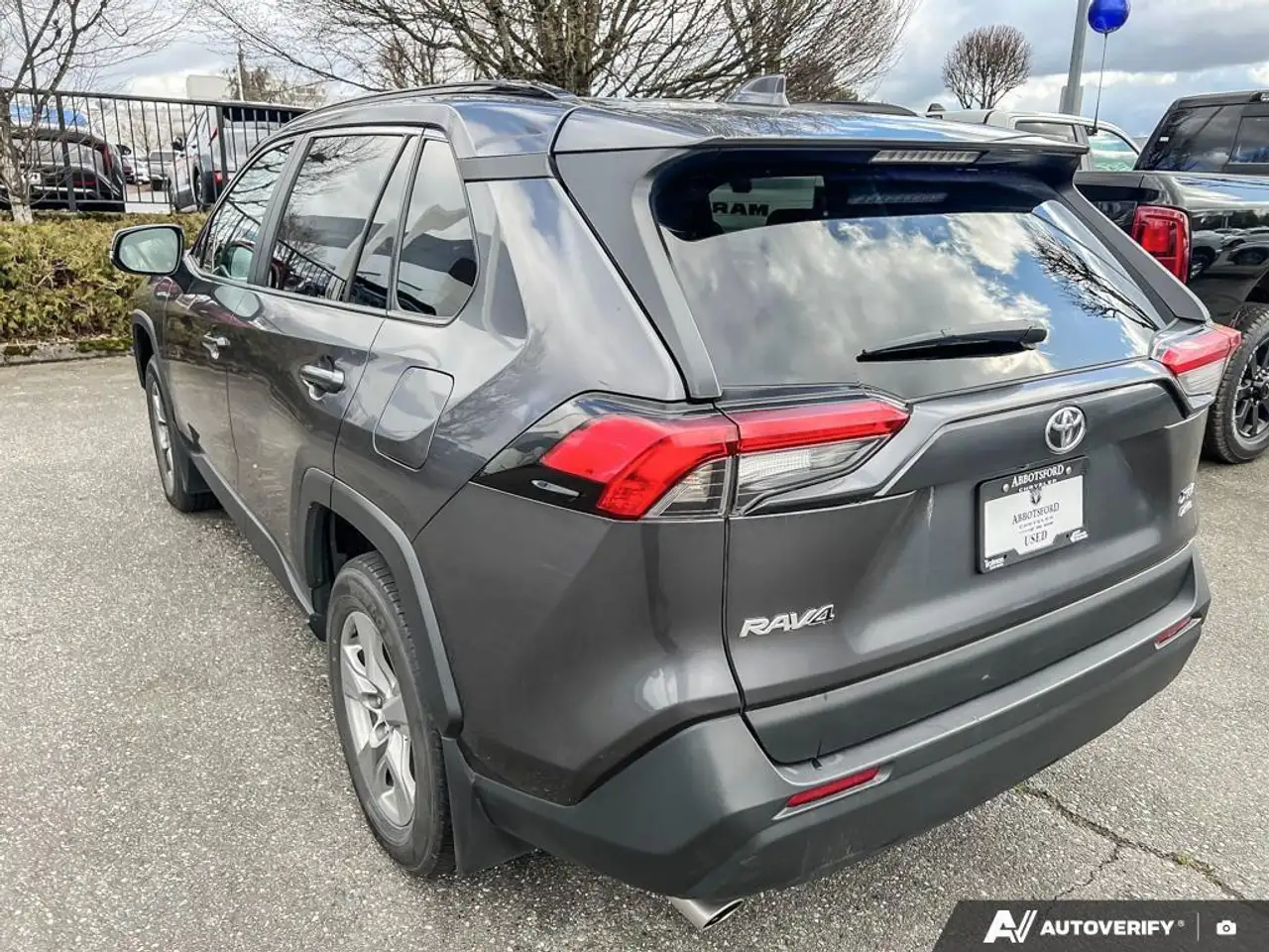 Toyota RAV 4 снимка Toyota RAV 4