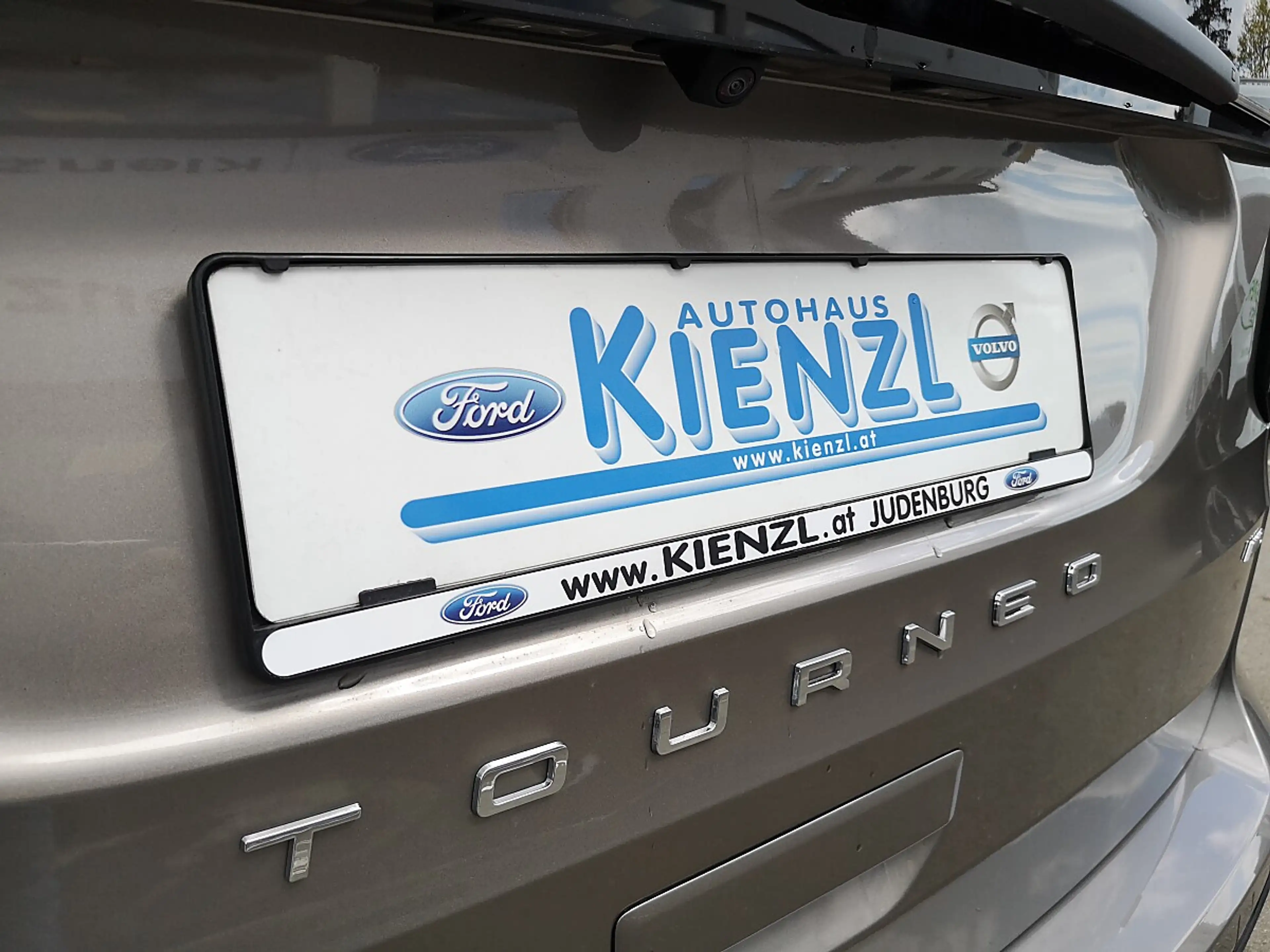 Ford Grand Tourneo Connect 2,0 EcoBlue L2 AWD Active — photo 6