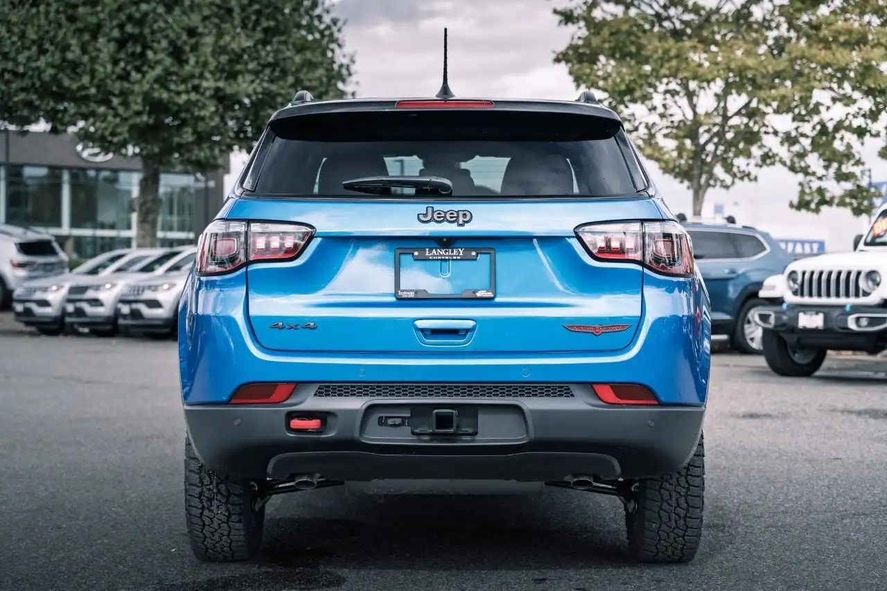 Jeep Compass photo Jeep Compass