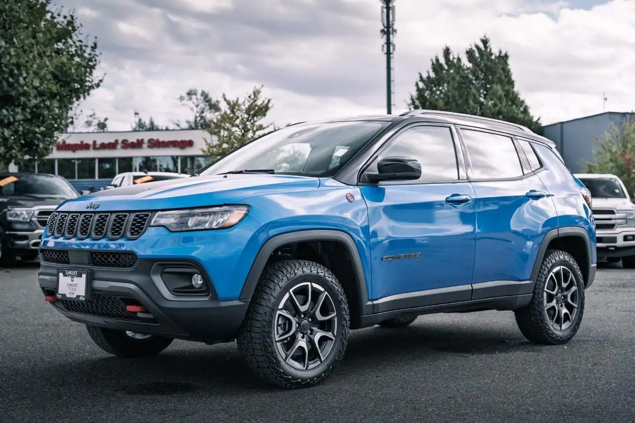 Jeep Compass photo Jeep Compass