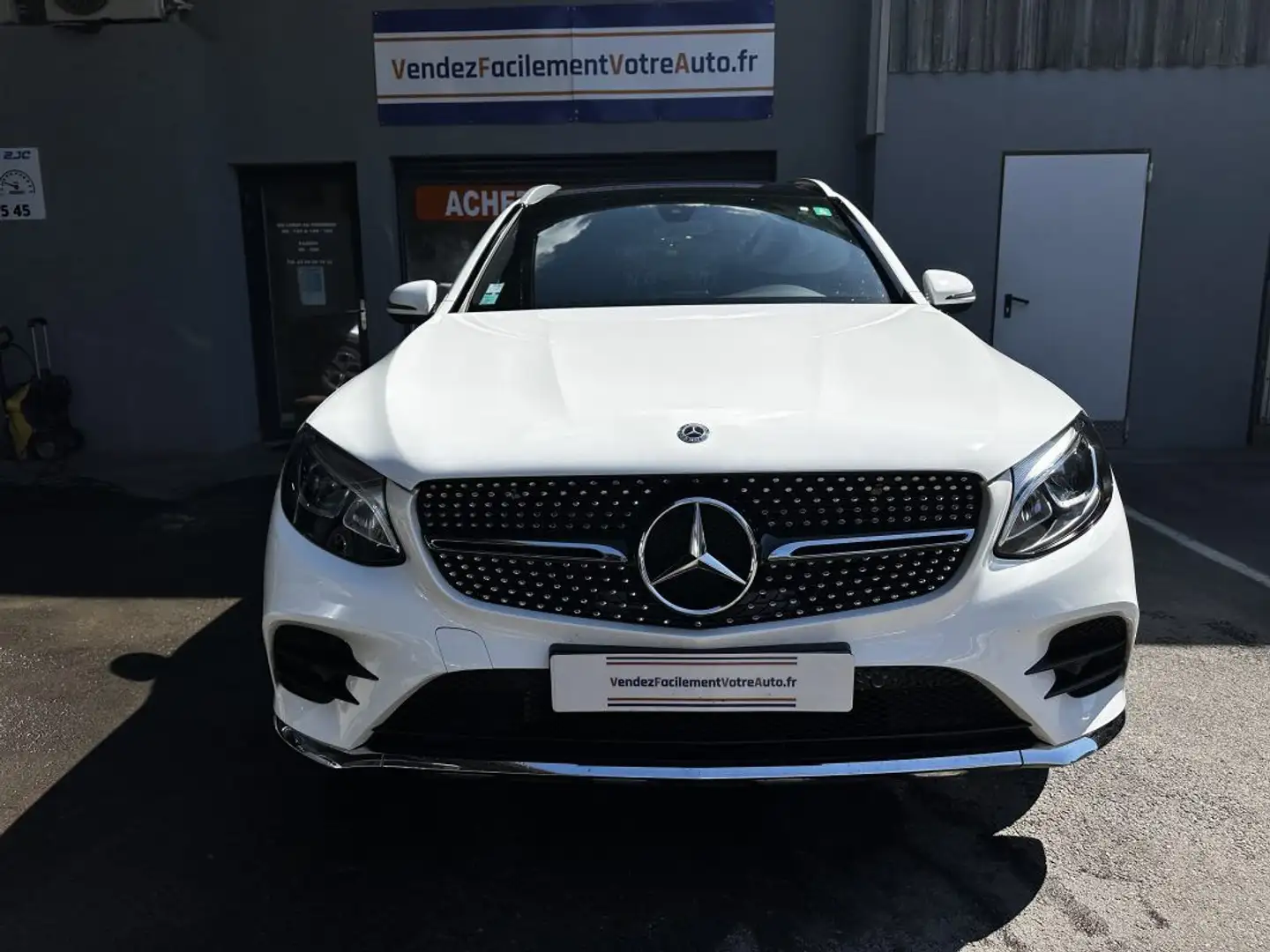 Mercedes-Benz CLASSE AMG LINE Blanc - 1
