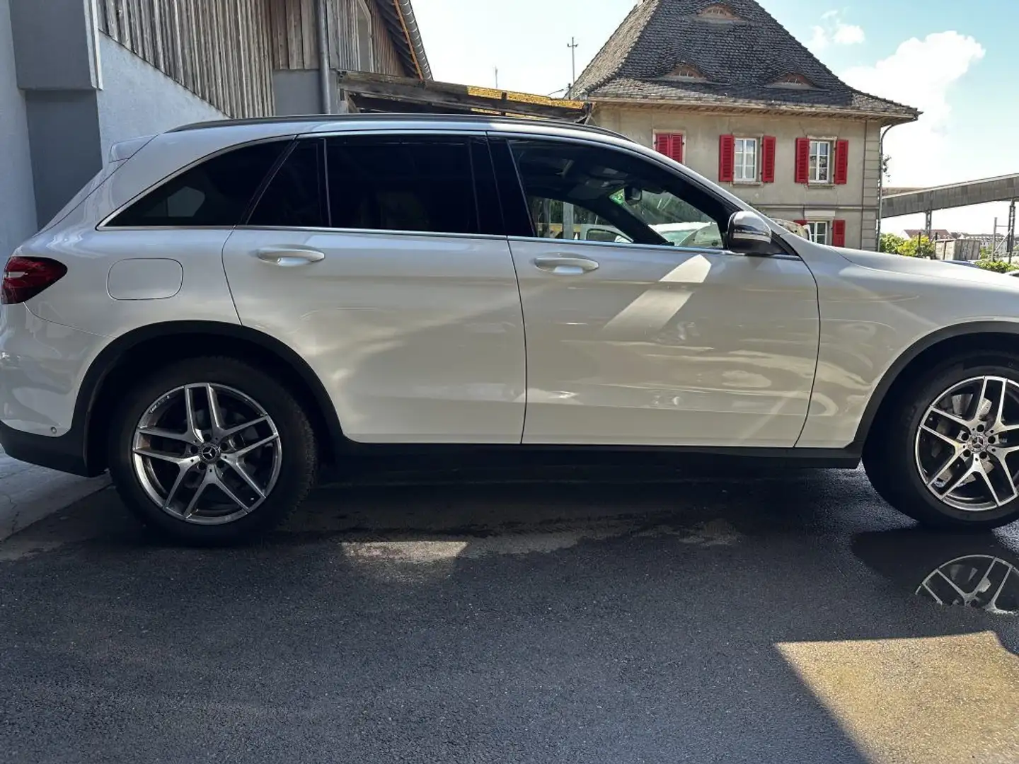 Mercedes-Benz CLASSE AMG LINE Blanc - 2