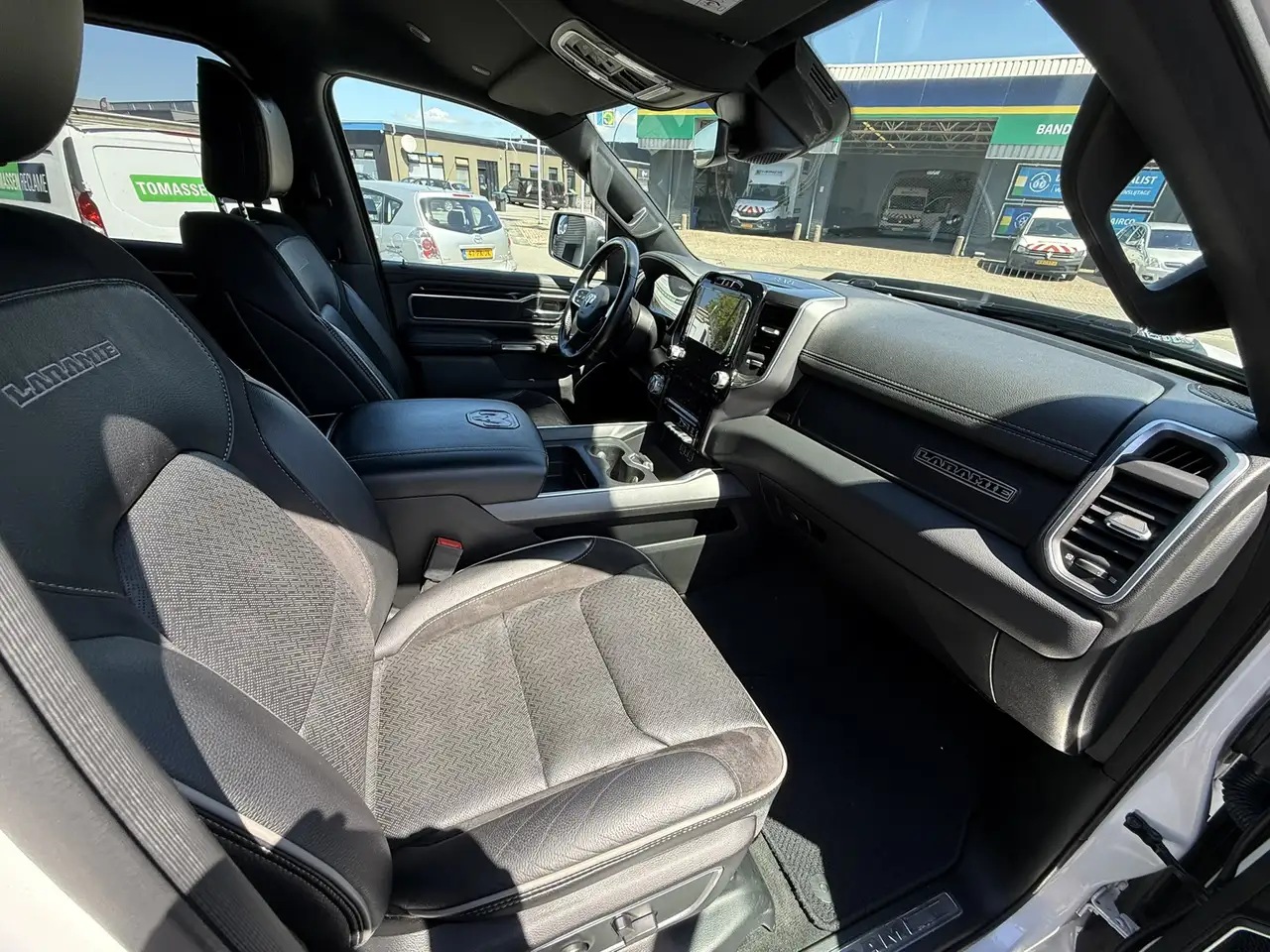 Dodge RAM 2023 — фото 11