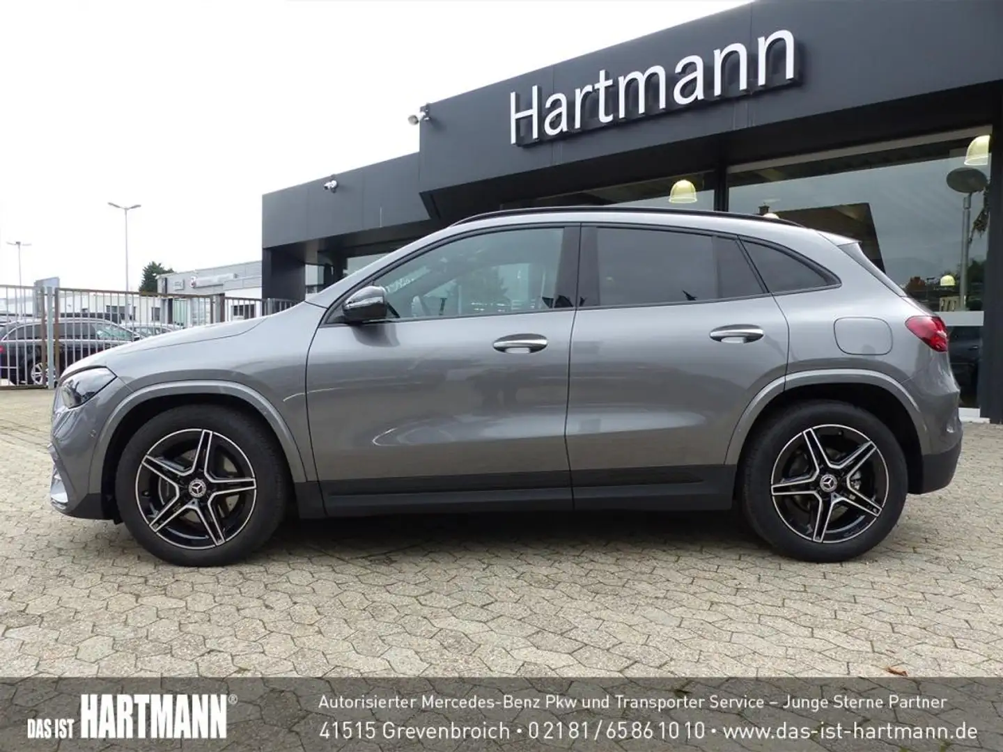 Mercedes-Benz GLA 200 AMG PREMIUM+PANO+NIGHT+WINTER+19''+R.KAM Gris - 2