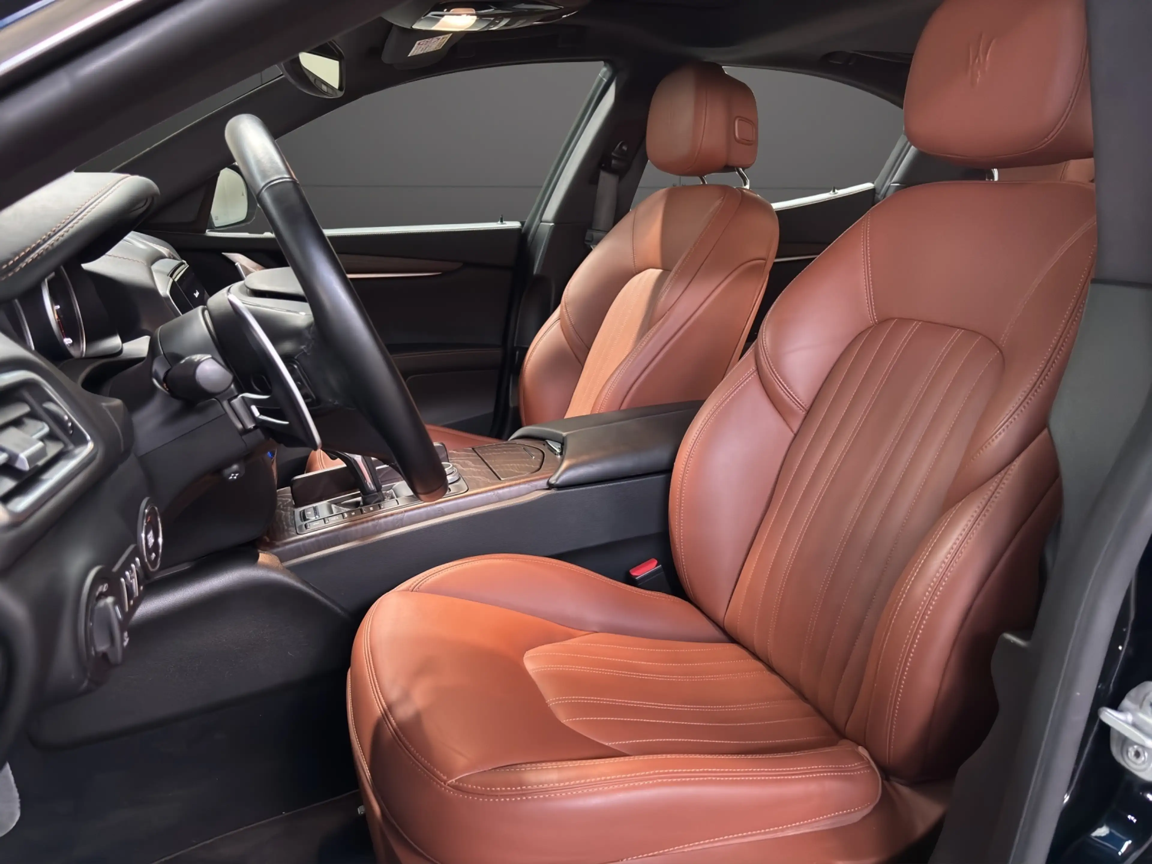 Maserati Ghibli D GranLusso *Facelift* — photo 10