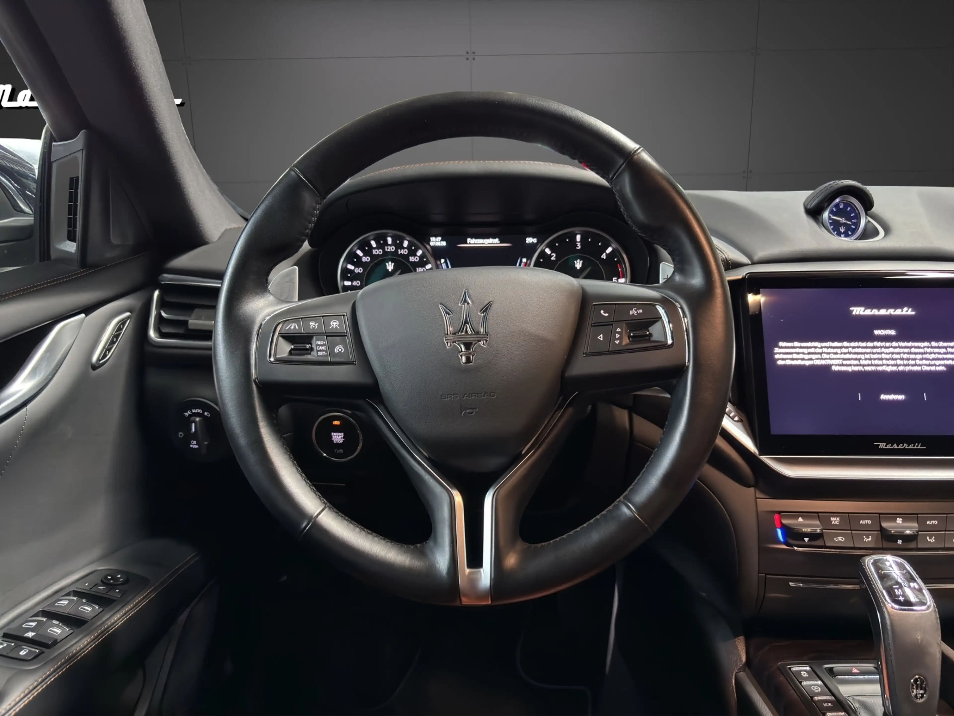 Maserati Ghibli D GranLusso *Facelift* — photo 9