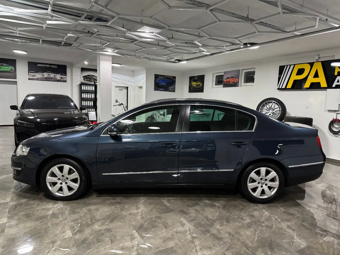 Volkswagen Passat 2.0 TDI Lim. Sportline Klima Xenon Albastru - 2