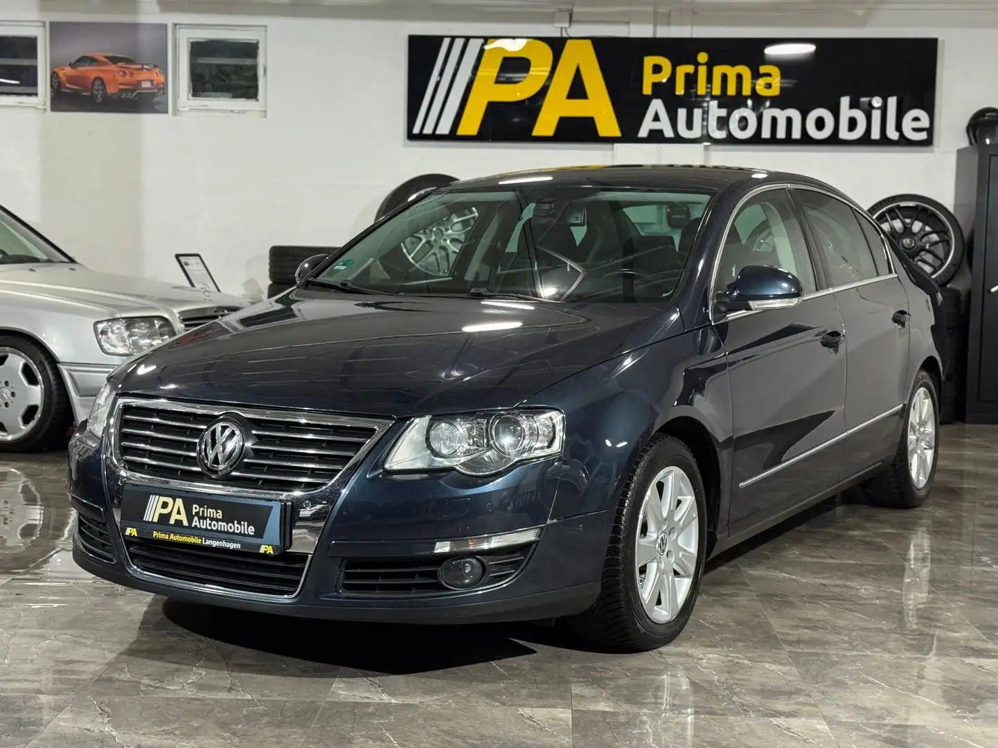 Volkswagen Passat 2.0 TDI Lim. Sportline Klima Xenon Albastru - 1