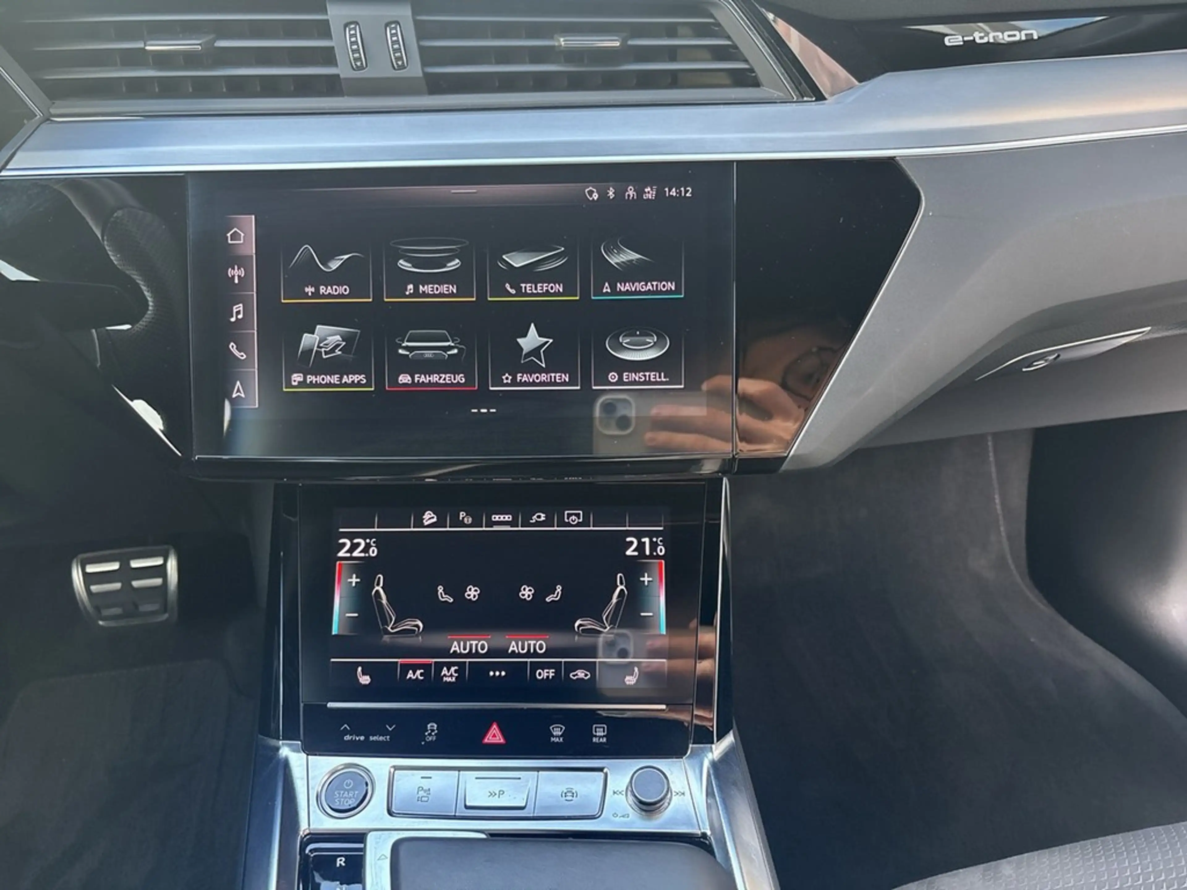Audi Q8 e-tron S line 50 quattro *Matrix*B&O*360°* — photo 12