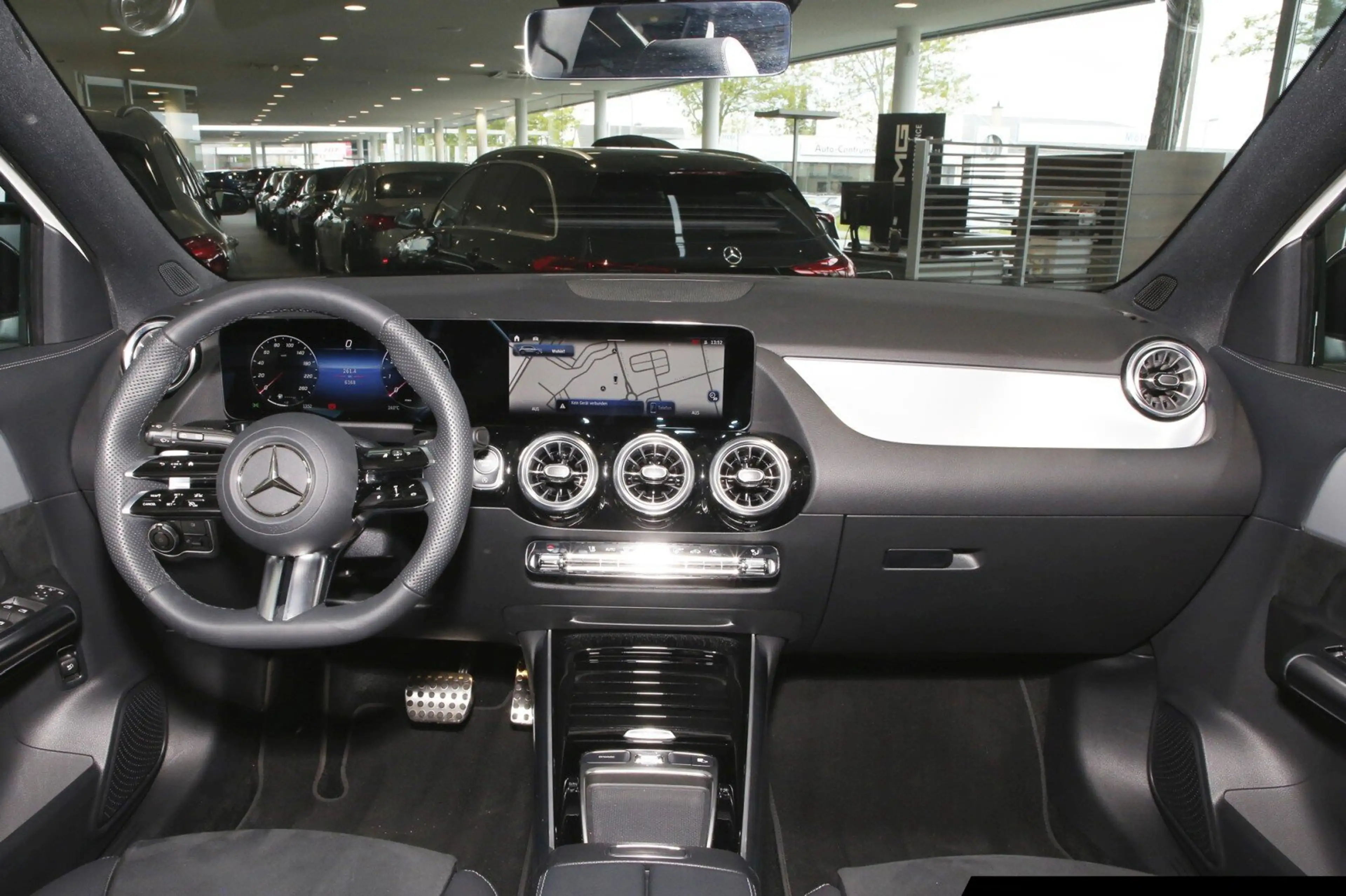 Mercedes-Benz GLA 200 GLA 200 AMG Sp Edition/Night/Pano/360°/AHK Navi — photo 10