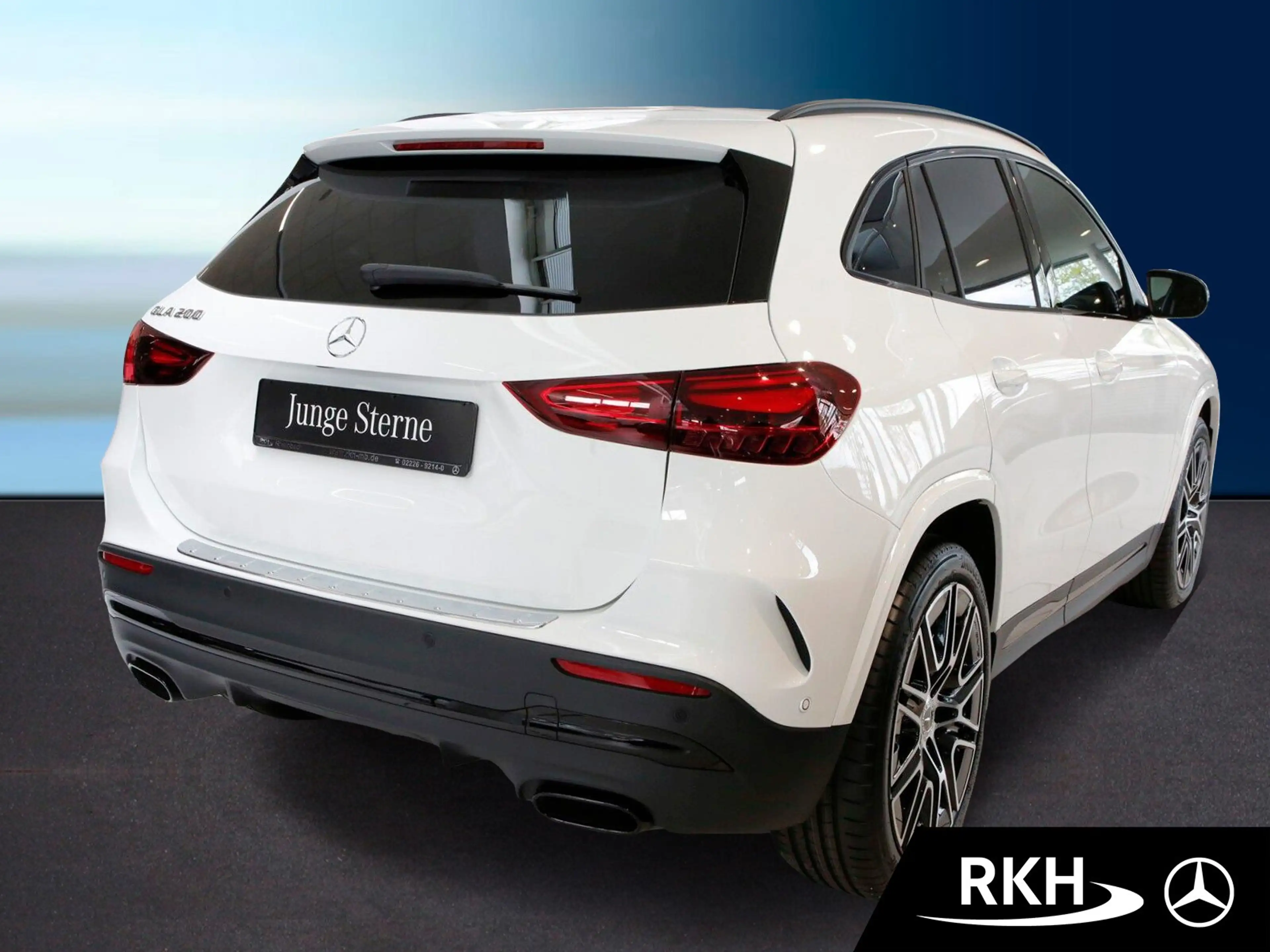 Mercedes-Benz GLA 200 GLA 200 AMG Sp Edition/Night/Pano/360°/AHK Navi — photo 3