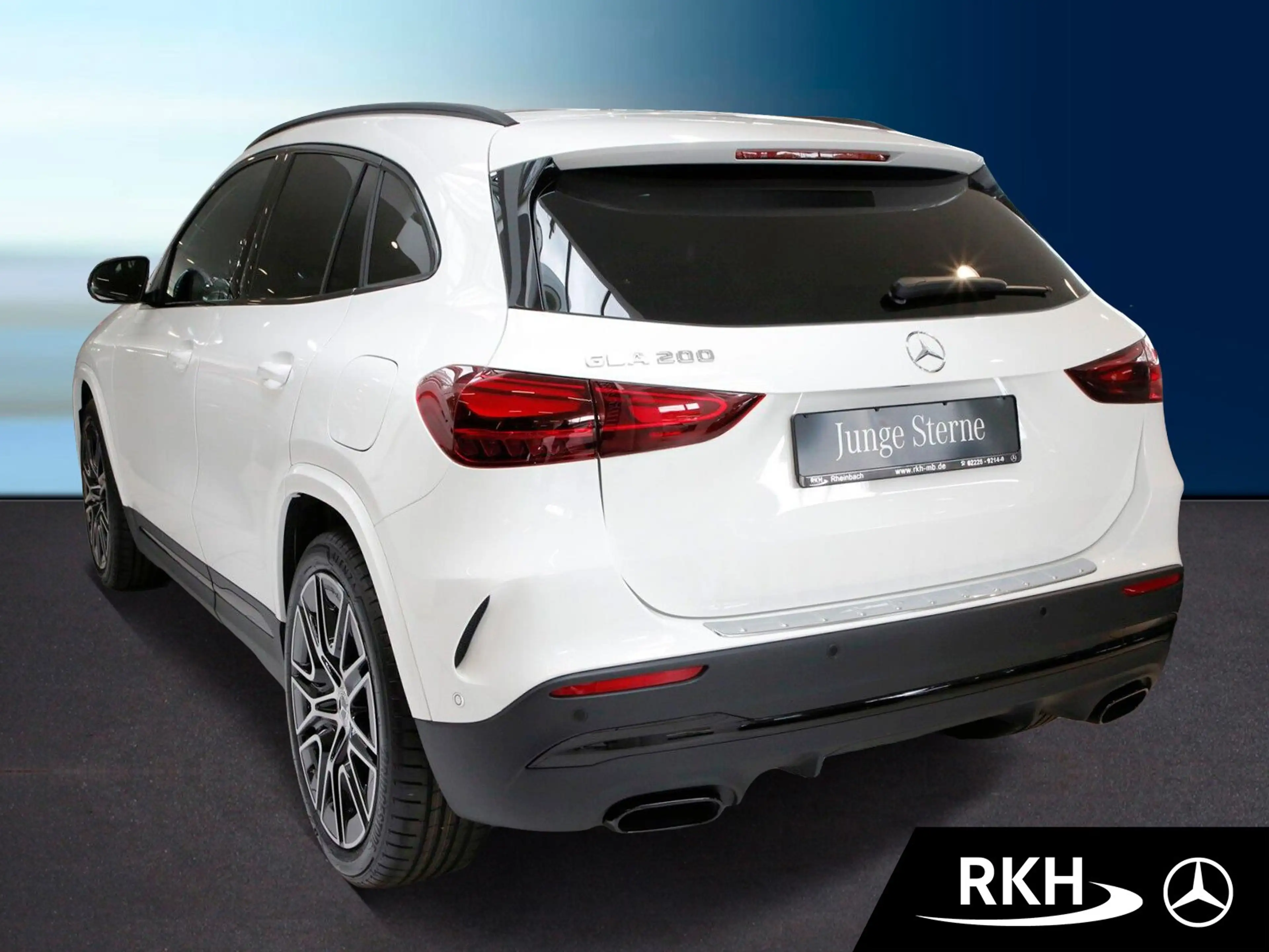 Mercedes-Benz GLA 200 GLA 200 AMG Sp Edition/Night/Pano/360°/AHK Navi — photo 4